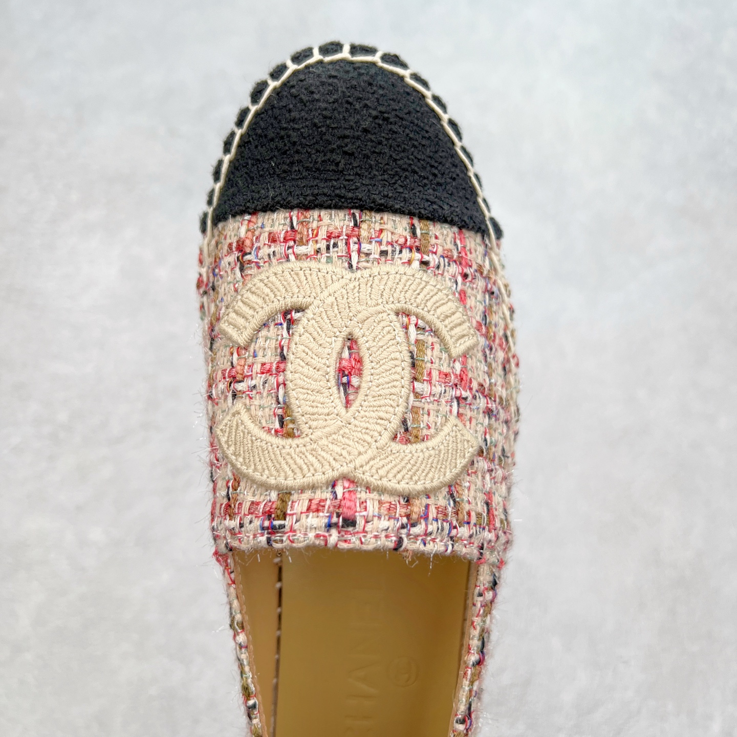 图片[4]-＃纯原 CHANEL 香奈儿经典款 小香渔夫鞋 万年长青款 各路网红单品 春夏百搭款 牛仔裤 短裤轻松驾驭 原版一比一开模 99%还原正品100针麻绳上线，双双纯手工品质保证 原单进口羊皮 内里垫脚均为柔软绵羊皮 天然麻绳配透明橡胶大底 专柜统一包装。 脚背高/或者宽 建议选大一码 尺码：35 36 37 38 39 40-选品中心