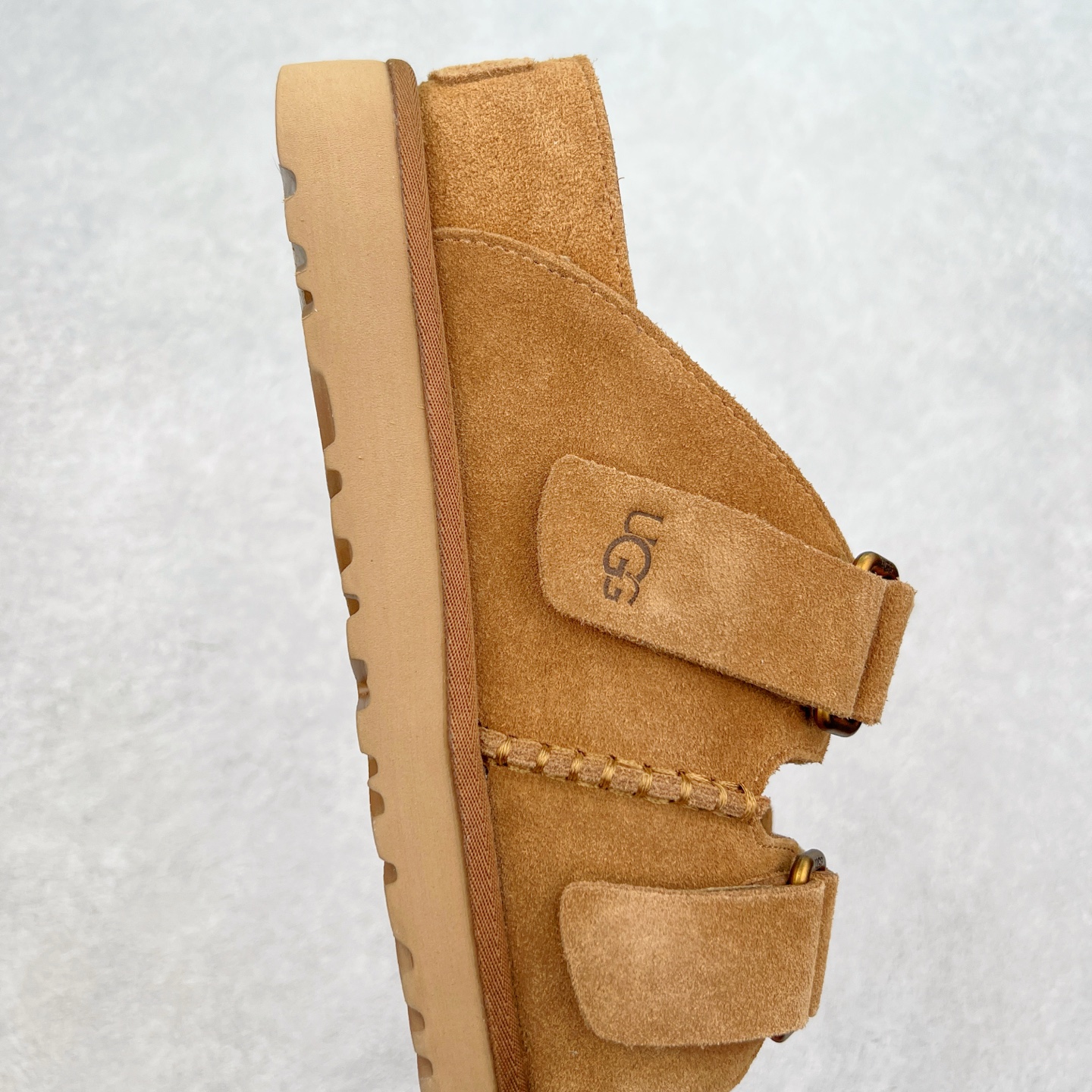 图片[6]-＃SP原厂 UGG 金星 绒面革轻盈低帮生活休闲鞋一字拖鞋 全鞋采用ZP同厂 隆丰A级澳洲进口羊皮毛一体 品牌代工厂生产线 完全遵循ZP工艺流程 代工厂原厂版师 秉承无原鞋不开发选择 注重每一处细节 市面最正版型 TREADLITE\\\”轻翼\\\”科技外底 轻便/耐用/柔韧/桩型【售后郑重承诺】一个月内若出现重大脱胶/断底等质量问题 直接为您换新！尺码：35 36 37 38 39 40 41-选品中心