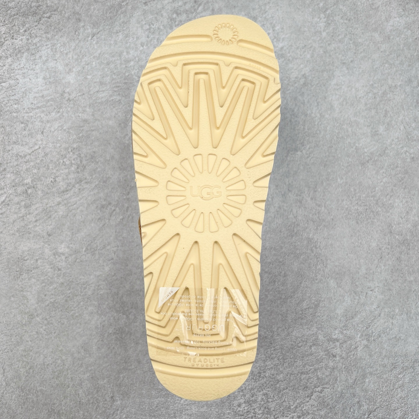 图片[9]-＃SP原厂 UGG 金星 绒面革轻盈低帮生活休闲鞋一字拖鞋 全鞋采用ZP同厂 隆丰A级澳洲进口羊皮毛一体 品牌代工厂生产线 完全遵循ZP工艺流程 代工厂原厂版师 秉承无原鞋不开发选择 注重每一处细节 市面最正版型 TREADLITE\\\”轻翼\\\”科技外底 轻便/耐用/柔韧/桩型【售后郑重承诺】一个月内若出现重大脱胶/断底等质量问题 直接为您换新！尺码：35 36 37 38 39 40 41-选品中心