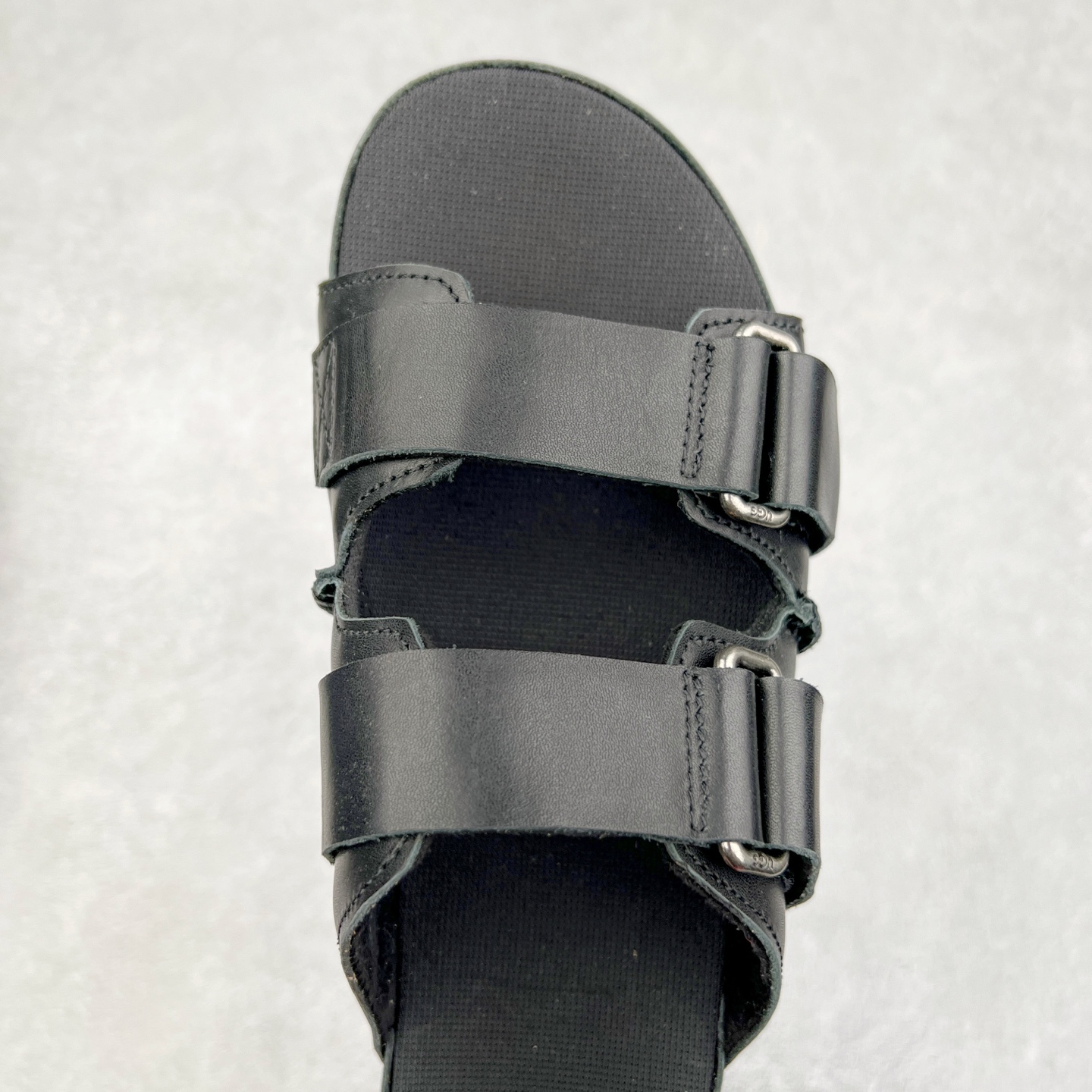 图片[4]-＃SP原厂 UGG 金星 绒面革轻盈低帮生活休闲鞋一字拖鞋 全鞋采用ZP同厂 隆丰A级澳洲进口羊皮毛一体 品牌代工厂生产线 完全遵循ZP工艺流程 代工厂原厂版师 秉承无原鞋不开发选择 注重每一处细节 市面最正版型 TREADLITE\\\”轻翼\\\”科技外底 轻便/耐用/柔韧/桩型【售后郑重承诺】一个月内若出现重大脱胶/断底等质量问题 直接为您换新！尺码：35 36 37 38 39 40 41-选品中心