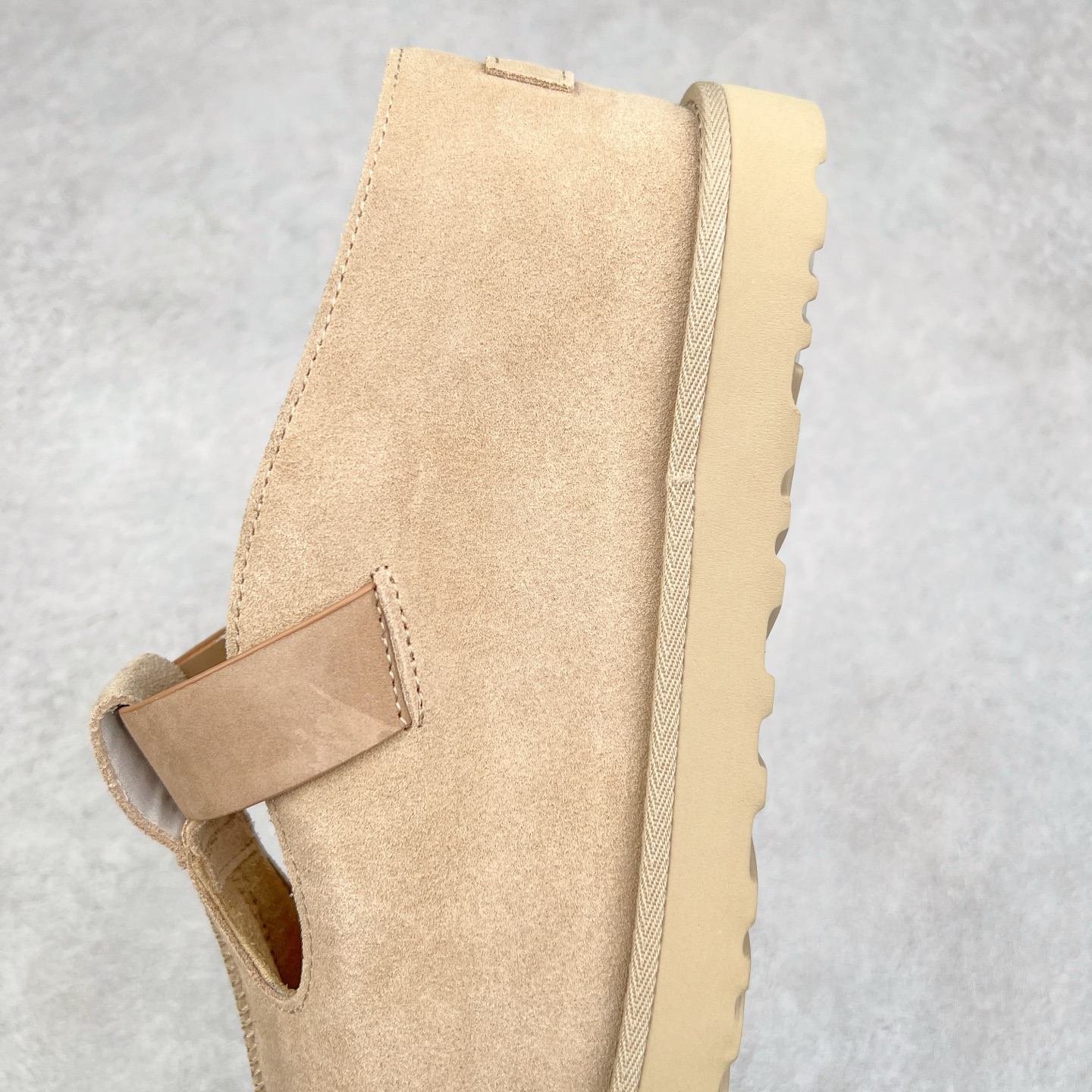 图片[7]-＃SP原厂 UGG 金星 绒面革轻盈低帮生活休闲鞋凉鞋 全鞋采用ZP同厂 隆丰A级澳洲进口羊皮毛一体 品牌代工厂生产线 完全遵循ZP工艺流程 代工厂原厂版师 秉承无原鞋不开发选择 注重每一处细节 市面最正版型 TREADLITE\\\”轻翼\\\”科技外底 轻便/耐用/柔韧/桩型【售后郑重承诺】一个月内若出现重大脱胶/断底等质量问题 直接为您换新！尺码：35 36 37 38 39 40 41-选品中心