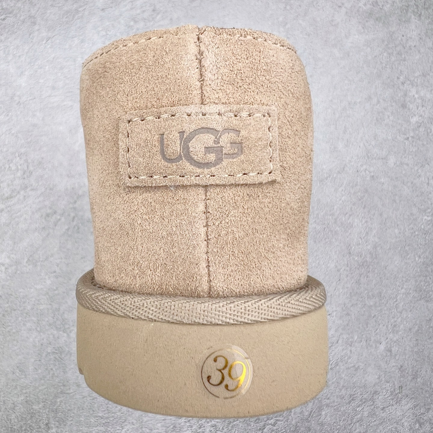 图片[8]-＃SP原厂 UGG 金星 绒面革轻盈低帮生活休闲鞋凉鞋 全鞋采用ZP同厂 隆丰A级澳洲进口羊皮毛一体 品牌代工厂生产线 完全遵循ZP工艺流程 代工厂原厂版师 秉承无原鞋不开发选择 注重每一处细节 市面最正版型 TREADLITE\\\”轻翼\\\”科技外底 轻便/耐用/柔韧/桩型【售后郑重承诺】一个月内若出现重大脱胶/断底等质量问题 直接为您换新！尺码：35 36 37 38 39 40 41-选品中心