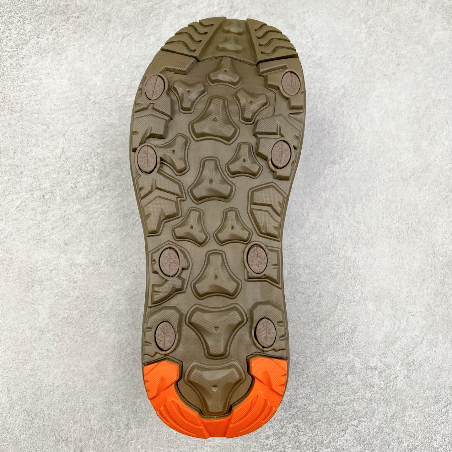 图片[9]-ECCO爱步男鞋夏季新款户外凉鞋 沙滩鞋男鞋 越野系列 酷爽夏日出行 褪去厚重和繁琐的束缚 百看不厌的拼接鞋面，个性走势畅游盛夏 鞋面采用抽绳扣，适应各种脚型 防撞鞋头构造 橡胶半包结构 形成防撞保护 避免磕碰 采用MD按摩垫脚，U型结构包裹脚跟缓解疲劳 后跟魔术贴条 粘合强防止掉脚 回弹轻便鞋底 耐磨抗老化，具有较强抓地性和耐磨性，稳固支撑 尺码：38 39 40 41 42 43 44 45（皮鞋码）-选品中心