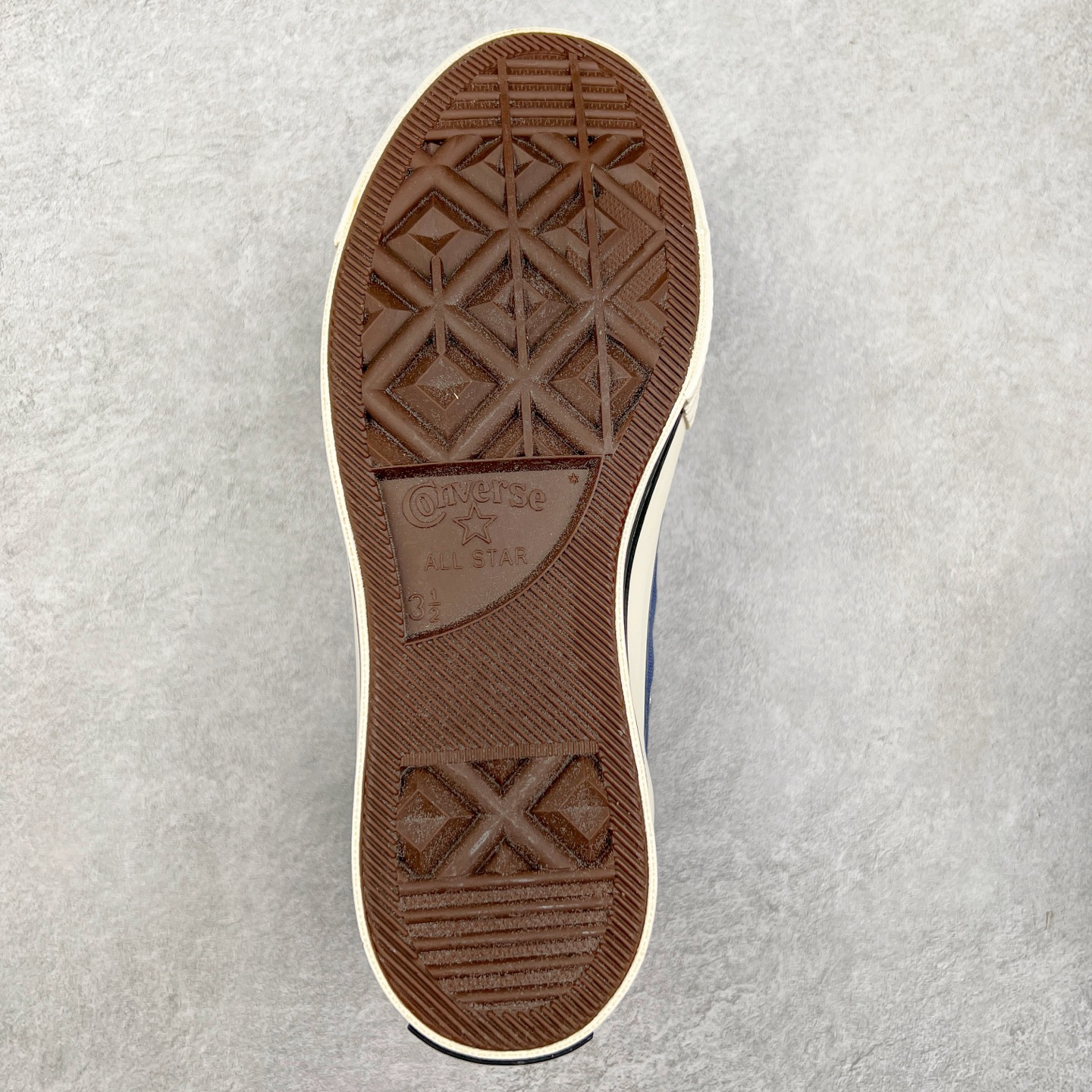 图片[9]-＃两双盲盒福利 Converse Chuck All Star 1970S 帆布鞋 白菜价亏本清仓套现转新款 机不可失 好好把握 随机两双 只选尺码 商品款式均为上架顶级款式 单品零售价格2×× 保证稳赚不赔 无通货 无烂货 会有轻微瑕疵的情况 友情提醒 买到是亏还是赚 每个人定义不同福袋闷包理论上和赌博心理相同玩的就是惊喜 玩的就是心跳活动商品无严重质量问题不退换‼️尺码：35 36 36.5 37 38 38.5 39 40 40.5 41 42 42.5 43 44 44.5 45-选品中心