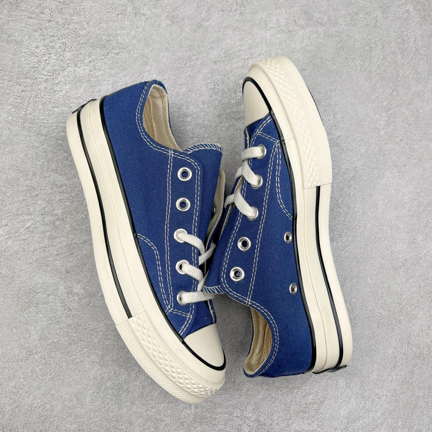 图片[3]-＃两双盲盒福利 Converse Chuck All Star 1970S 帆布鞋 白菜价亏本清仓套现转新款 机不可失 好好把握 随机两双 只选尺码 商品款式均为上架顶级款式 单品零售价格2×× 保证稳赚不赔 无通货 无烂货 会有轻微瑕疵的情况 友情提醒 买到是亏还是赚 每个人定义不同福袋闷包理论上和赌博心理相同玩的就是惊喜 玩的就是心跳活动商品无严重质量问题不退换‼️尺码：35 36 36.5 37 38 38.5 39 40 40.5 41 42 42.5 43 44 44.5 45-选品中心