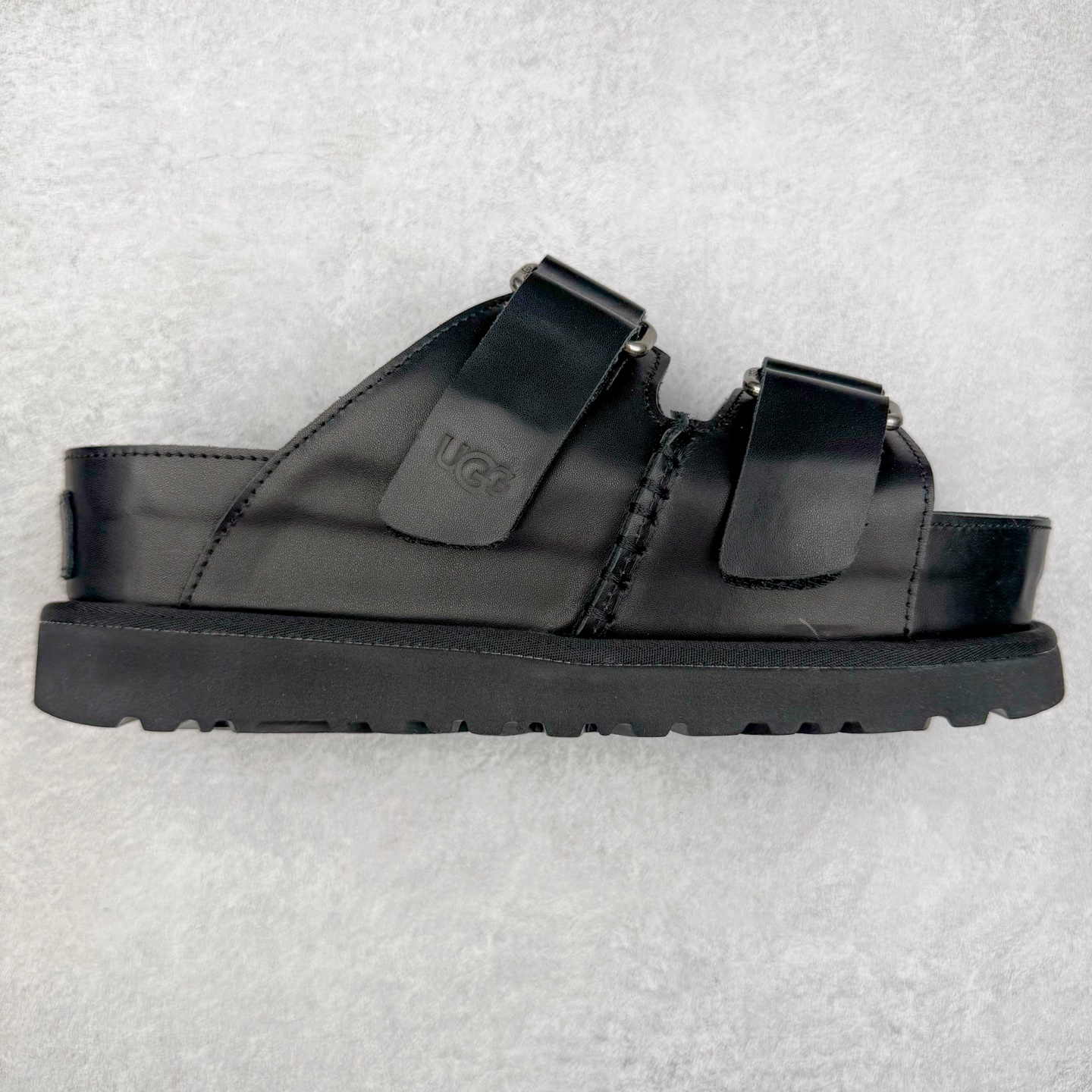 ＃SP原厂 UGG 金星 绒面革轻盈低帮生活休闲鞋一字拖鞋 全鞋采用ZP同厂 隆丰A级澳洲进口羊皮毛一体 品牌代工厂生产线 完全遵循ZP工艺流程 代工厂原厂版师 秉承无原鞋不开发选择 注重每一处细节 市面最正版型 TREADLITE\\\”轻翼\\\”科技外底 轻便/耐用/柔韧/桩型【售后郑重承诺】一个月内若出现重大脱胶/断底等质量问题 直接为您换新！尺码：35 36 37 38 39 40 41-选品中心