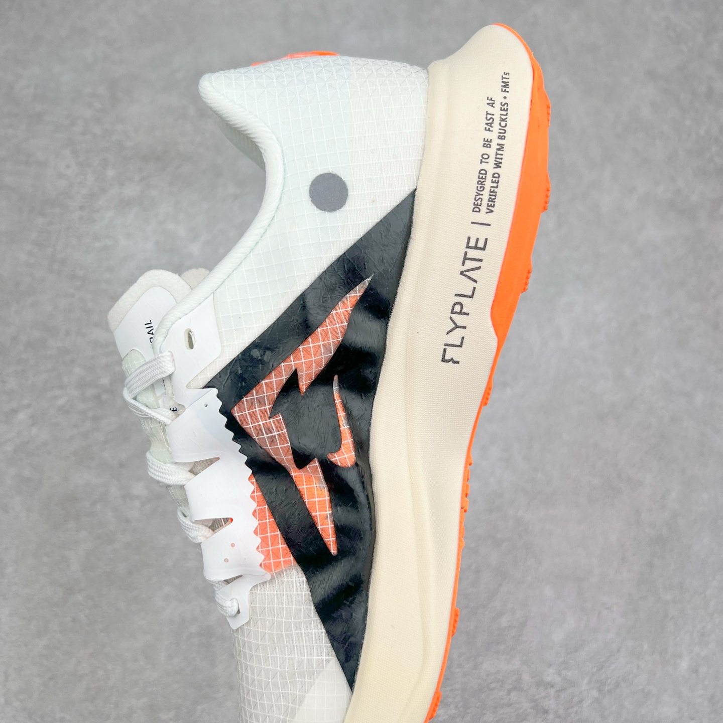 图片[7]-NK Zoom X ULTRAFLY TRAIL Next Nature 越野跑步鞋 登月兼顾迅疾外观和稳固脚感 后跟覆面和中足动态支撑巧妙融合 缔造稳定顺畅的迈步体验 尺码：36 36.5 37.5 38 38.5 39 40 40.5 41 42 42.5 43 44 44.5 45-选品中心