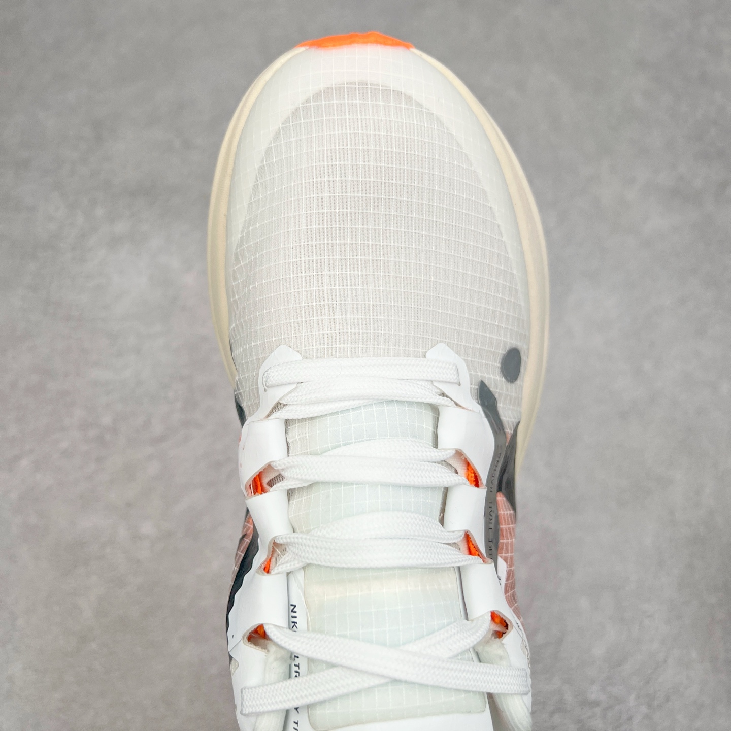 图片[4]-NK Zoom X ULTRAFLY TRAIL Next Nature 越野跑步鞋 登月兼顾迅疾外观和稳固脚感 后跟覆面和中足动态支撑巧妙融合 缔造稳定顺畅的迈步体验 尺码：36 36.5 37.5 38 38.5 39 40 40.5 41 42 42.5 43 44 44.5 45-选品中心