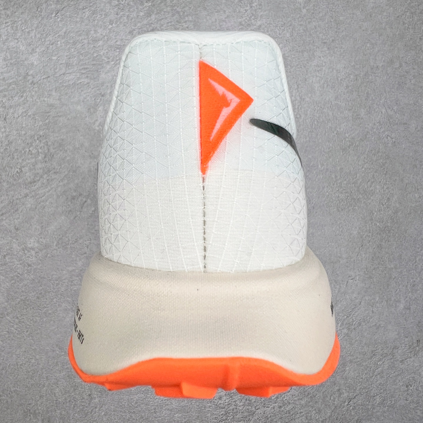 图片[8]-NK Zoom X ULTRAFLY TRAIL Next Nature 越野跑步鞋 登月兼顾迅疾外观和稳固脚感 后跟覆面和中足动态支撑巧妙融合 缔造稳定顺畅的迈步体验 尺码：36 36.5 37.5 38 38.5 39 40 40.5 41 42 42.5 43 44 44.5 45-选品中心