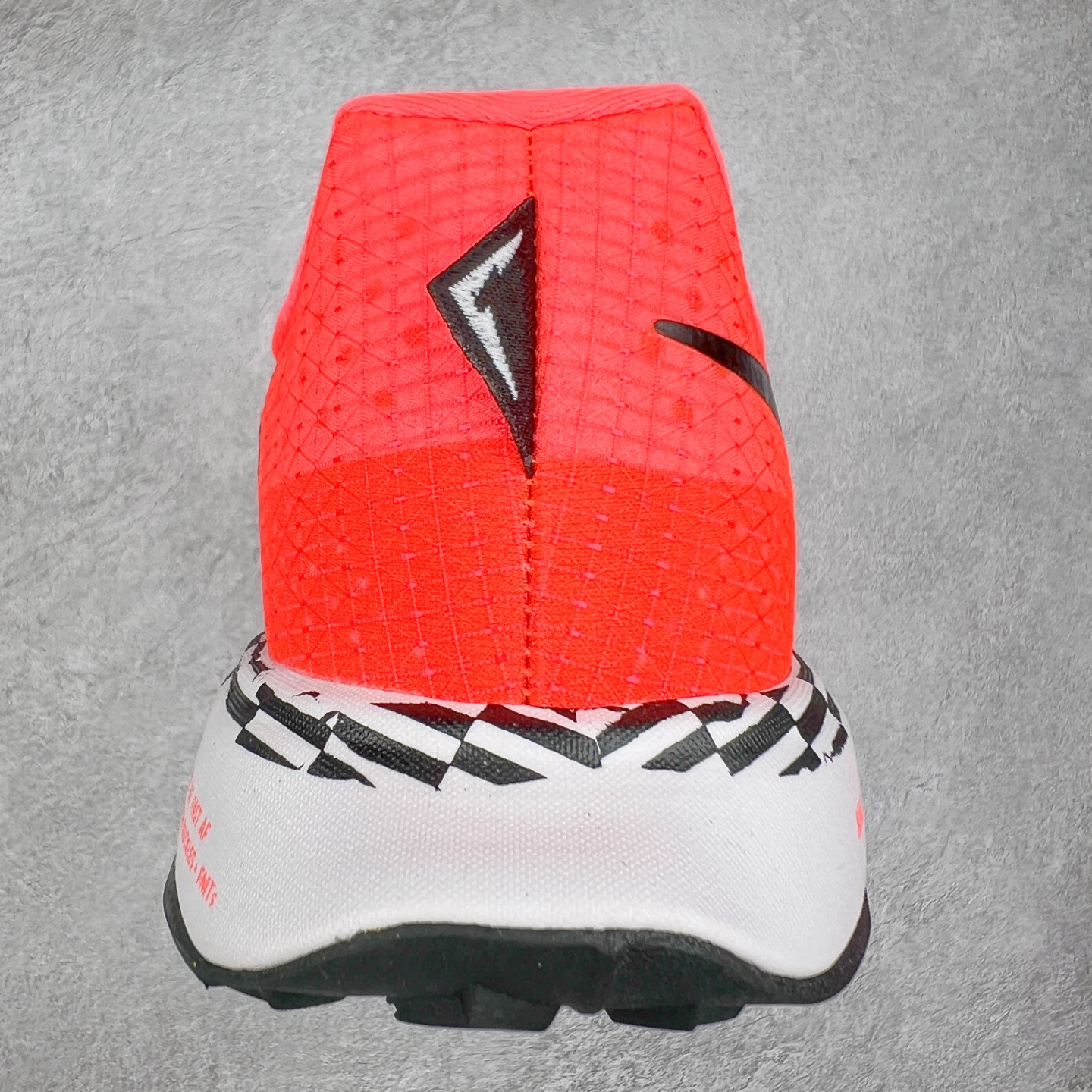 图片[8]-NK Zoom X ULTRAFLY TRAIL Next Nature 越野跑步鞋 登月兼顾迅疾外观和稳固脚感 后跟覆面和中足动态支撑巧妙融合 缔造稳定顺畅的迈步体验 尺码：36 36.5 37.5 38 38.5 39 40 40.5 41 42 42.5 43 44 44.5 45-选品中心