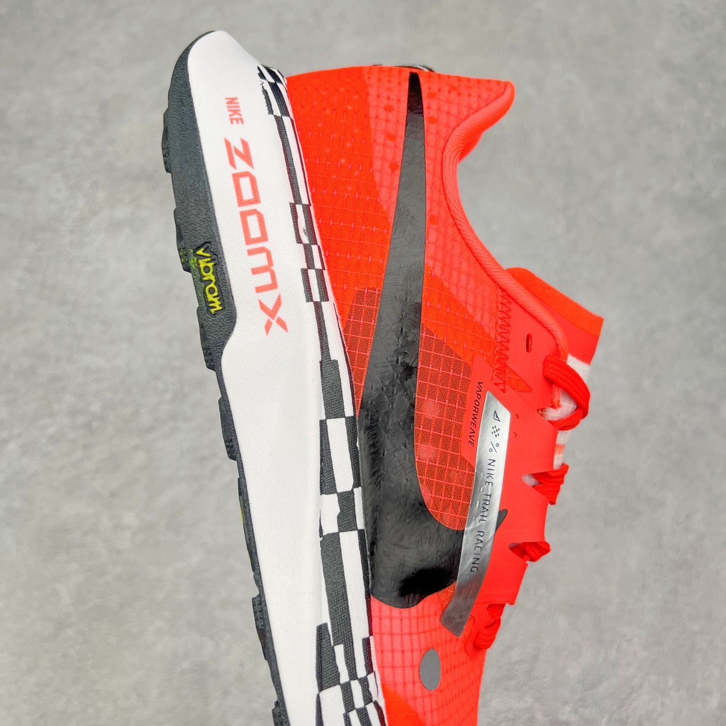 图片[6]-NK Zoom X ULTRAFLY TRAIL Next Nature 越野跑步鞋 登月兼顾迅疾外观和稳固脚感 后跟覆面和中足动态支撑巧妙融合 缔造稳定顺畅的迈步体验 尺码：36 36.5 37.5 38 38.5 39 40 40.5 41 42 42.5 43 44 44.5 45-选品中心