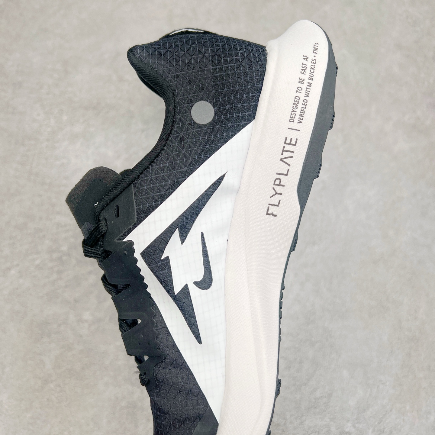 图片[7]-NK Zoom X ULTRAFLY TRAIL Next Nature 越野跑步鞋 登月兼顾迅疾外观和稳固脚感 后跟覆面和中足动态支撑巧妙融合 缔造稳定顺畅的迈步体验 尺码：36 36.5 37.5 38 38.5 39 40 40.5 41 42 42.5 43 44 44.5 45-选品中心