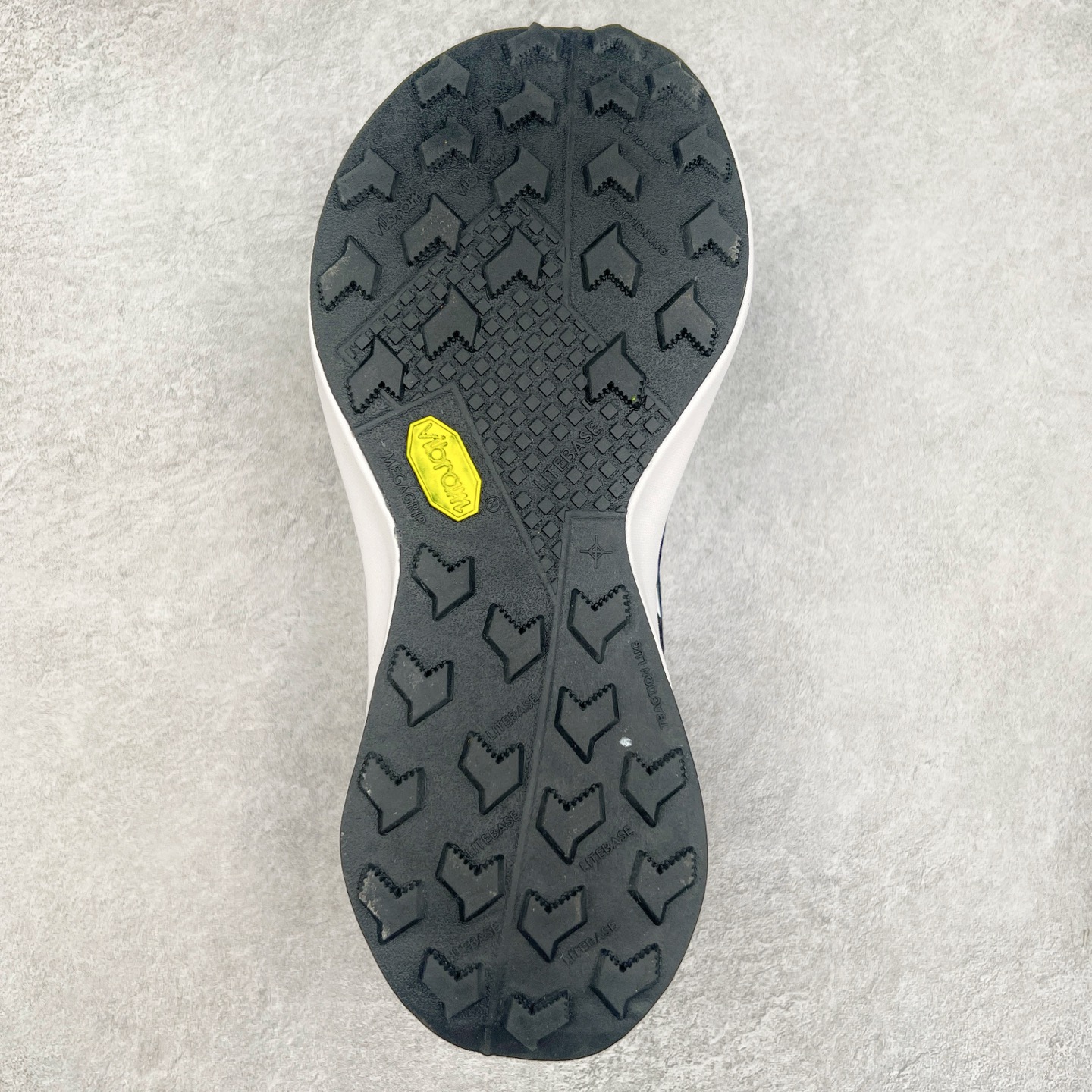 图片[9]-NK Zoom X ULTRAFLY TRAIL Next Nature 越野跑步鞋 登月兼顾迅疾外观和稳固脚感 后跟覆面和中足动态支撑巧妙融合 缔造稳定顺畅的迈步体验 尺码：36 36.5 37.5 38 38.5 39 40 40.5 41 42 42.5 43 44 44.5 45-选品中心