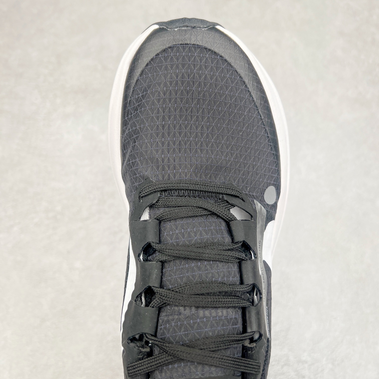 图片[4]-NK Zoom X ULTRAFLY TRAIL Next Nature 越野跑步鞋 登月兼顾迅疾外观和稳固脚感 后跟覆面和中足动态支撑巧妙融合 缔造稳定顺畅的迈步体验 尺码：36 36.5 37.5 38 38.5 39 40 40.5 41 42 42.5 43 44 44.5 45-选品中心