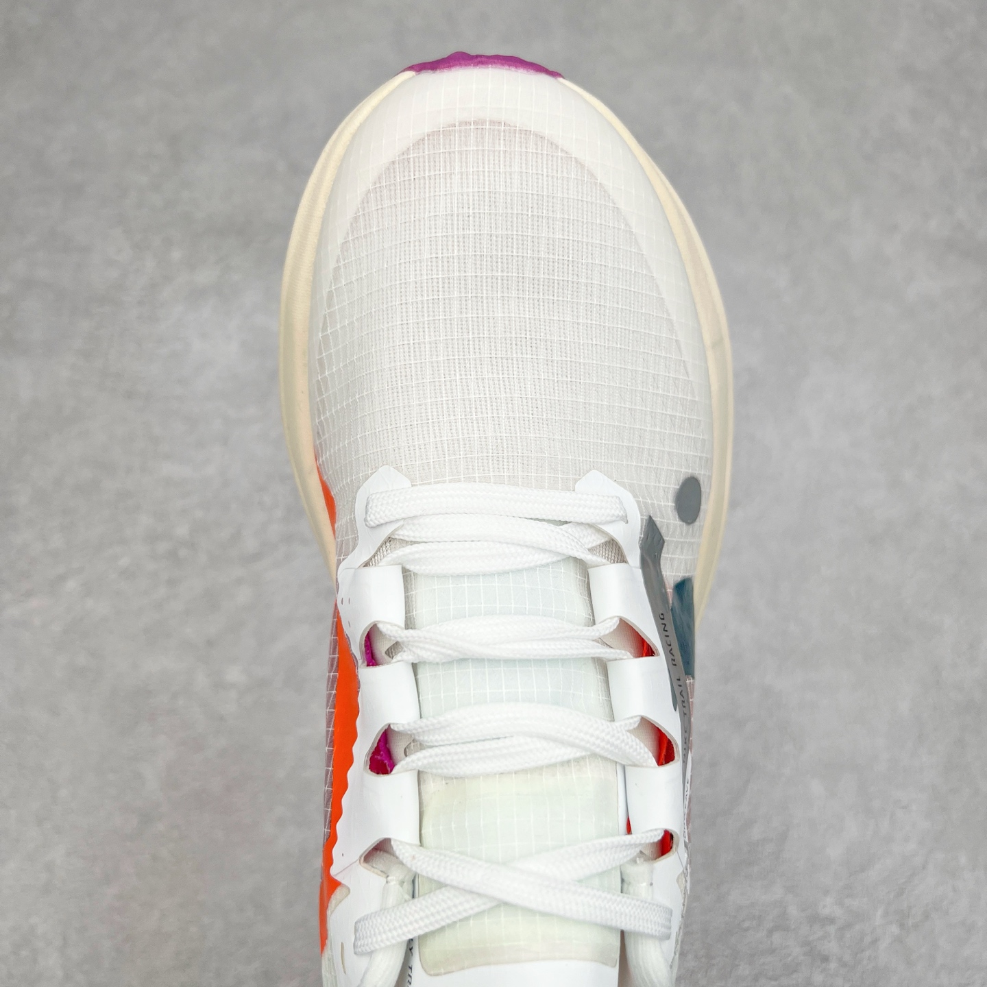 图片[4]-NK Zoom X ULTRAFLY TRAIL Next Nature 越野跑步鞋 登月兼顾迅疾外观和稳固脚感 后跟覆面和中足动态支撑巧妙融合 缔造稳定顺畅的迈步体验 尺码：36 36.5 37.5 38 38.5 39 40 40.5 41 42 42.5 43 44 44.5 45-选品中心