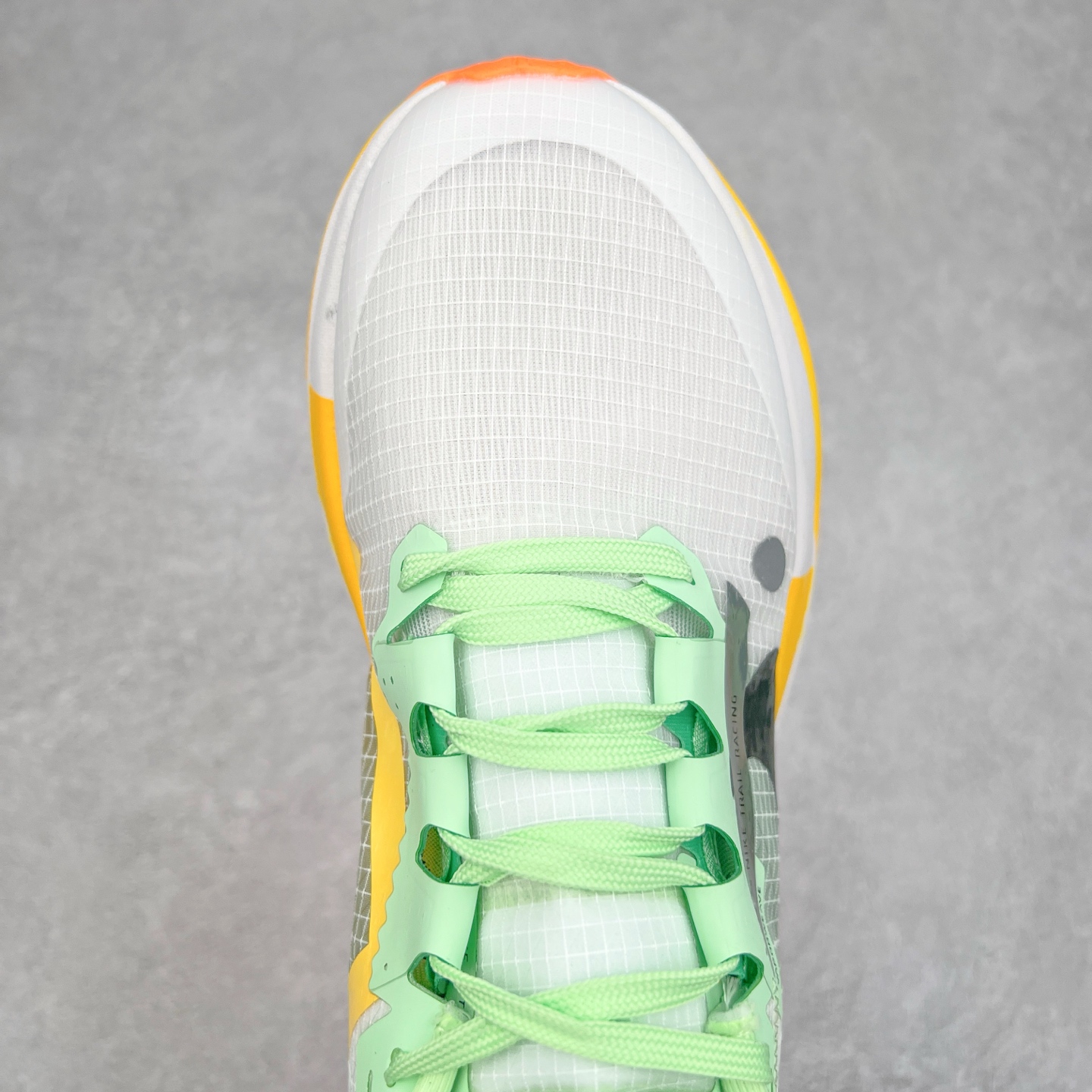 图片[4]-NK Zoom X ULTRAFLY TRAIL Next Nature 越野跑步鞋 登月兼顾迅疾外观和稳固脚感 后跟覆面和中足动态支撑巧妙融合 缔造稳定顺畅的迈步体验 尺码：36 36.5 37.5 38 38.5 39 40 40.5 41 42 42.5 43 44 44.5 45-选品中心