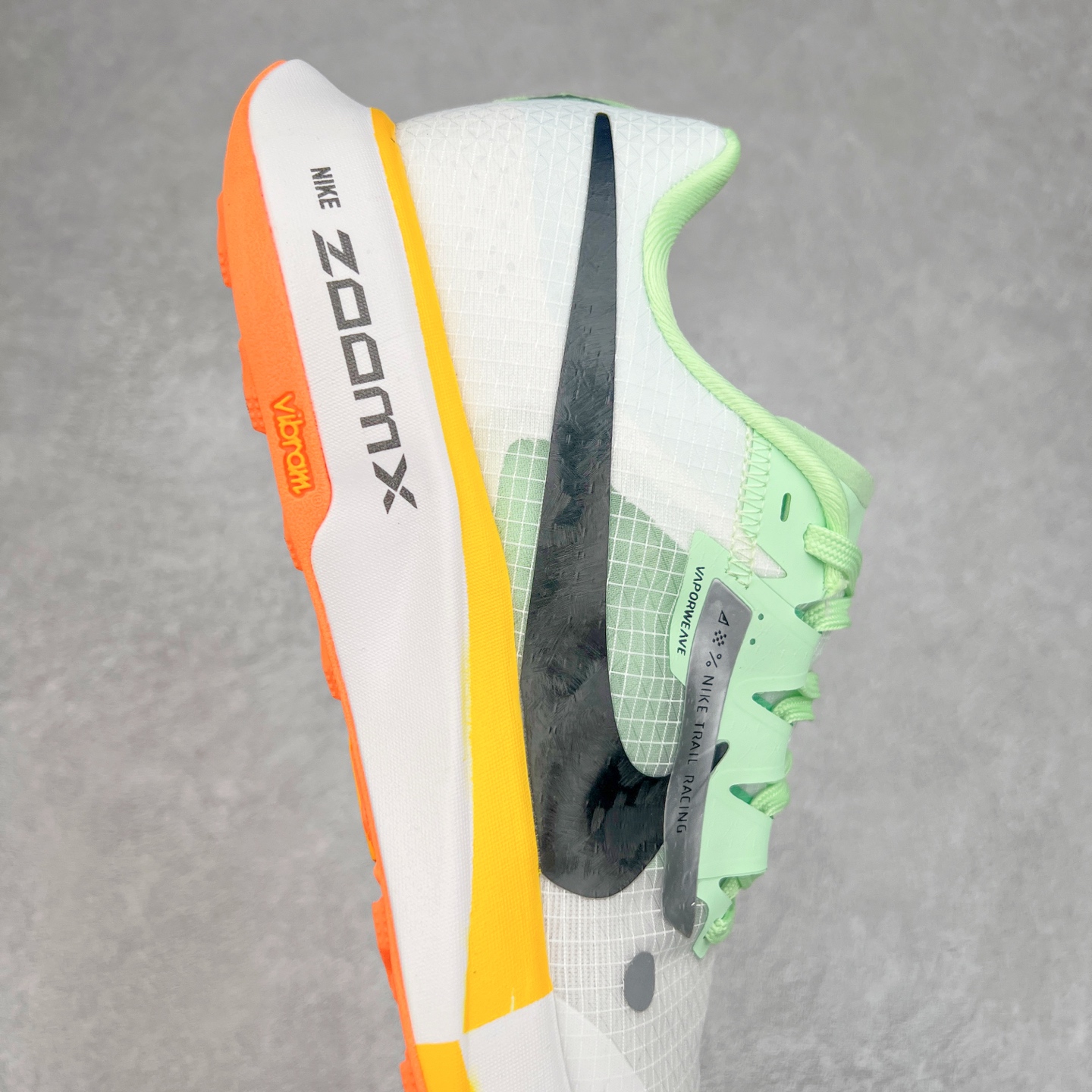 图片[6]-NK Zoom X ULTRAFLY TRAIL Next Nature 越野跑步鞋 登月兼顾迅疾外观和稳固脚感 后跟覆面和中足动态支撑巧妙融合 缔造稳定顺畅的迈步体验 尺码：36 36.5 37.5 38 38.5 39 40 40.5 41 42 42.5 43 44 44.5 45-选品中心