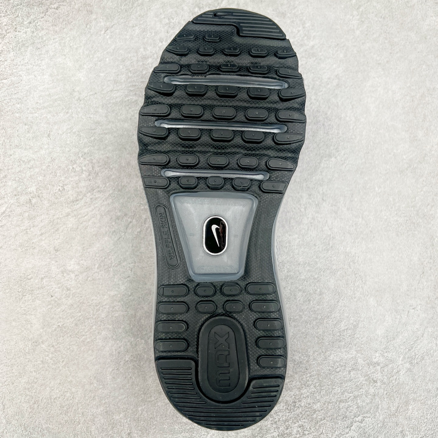 图片[9]-＃纯原 NK Air Max 2013 经典舒适时尚耐磨透气低帮气垫跑步鞋 HQ3025-001 携时尚设计闪亮回归 出众有型 采用网眼布细节和运动风无缝覆面 助你保持清爽感受 塑就焕新造型 经典 Flywire 设计搭配经典全掌型 Max Air 缓震配置 缔造出众舒适感和支撑效果实拍调校N版已经零色差零失真 百分百还原实物色彩所见即所得 不存在货不对板色差等低级问题 选购参考实物拍摄 不混卖不参货 只用心做好货严格选品 承诺混一赔十 尺码：35.5 36 36.5 37.5 38 38.5 39 40 40.5 41 42 42.5 43 44 44.5 45 46 46.5-选品中心