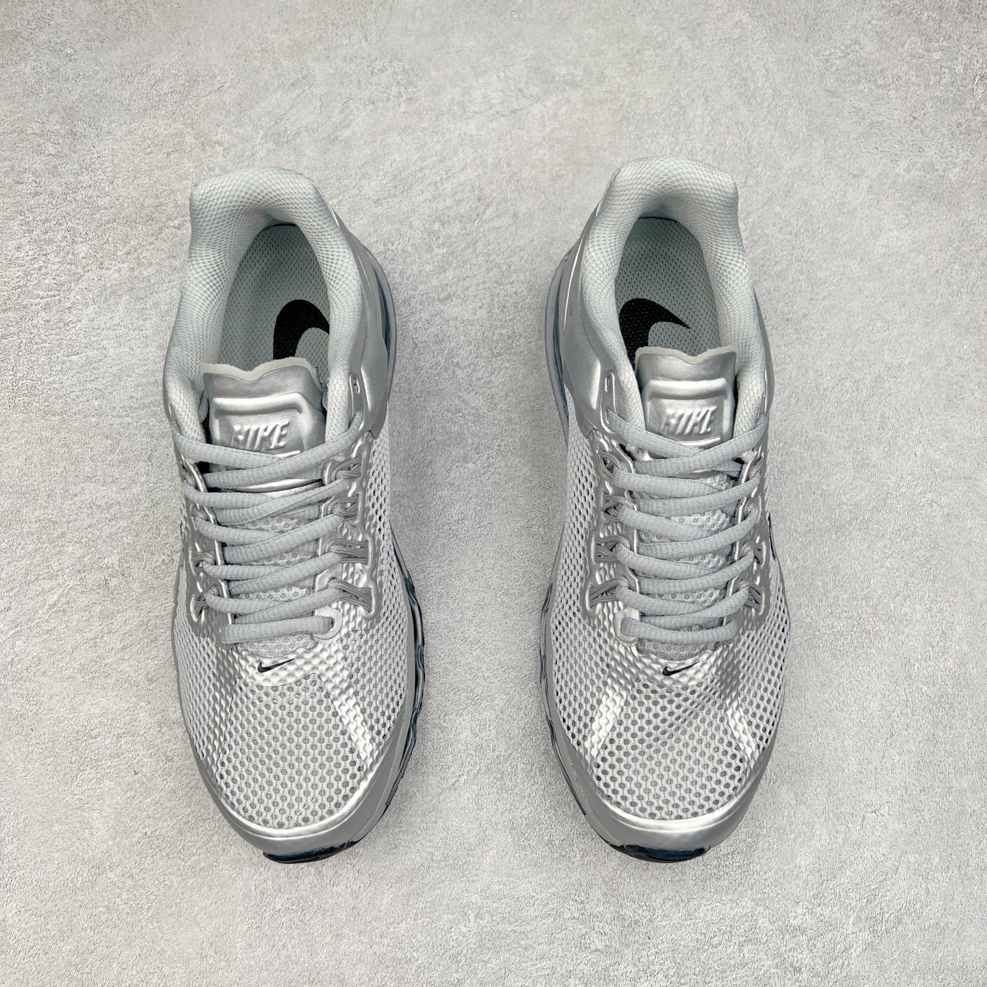 图片[2]-＃纯原 NK Air Max 2013 经典舒适时尚耐磨透气低帮气垫跑步鞋 HQ3025-001 携时尚设计闪亮回归 出众有型 采用网眼布细节和运动风无缝覆面 助你保持清爽感受 塑就焕新造型 经典 Flywire 设计搭配经典全掌型 Max Air 缓震配置 缔造出众舒适感和支撑效果实拍调校N版已经零色差零失真 百分百还原实物色彩所见即所得 不存在货不对板色差等低级问题 选购参考实物拍摄 不混卖不参货 只用心做好货严格选品 承诺混一赔十 尺码：35.5 36 36.5 37.5 38 38.5 39 40 40.5 41 42 42.5 43 44 44.5 45 46 46.5-选品中心