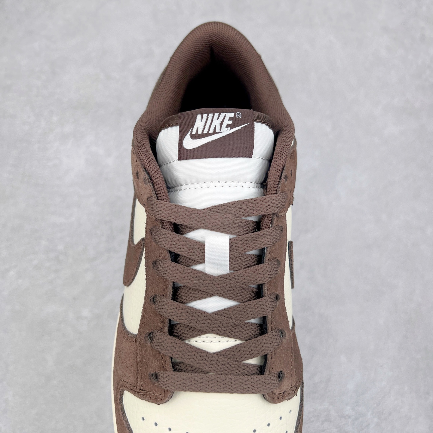 图片[5]-＃F版 NK Dunk Low 白棕色 FQ8249-104 性价比王者 极限压缩利润空间 超乎所想的高性价比 用料绝不含糊 原盒原配 正确耐磨橡胶大底 超高清洁度 全鞋零毛边皮料切割 全套原楦原模倾力打造完美版型 尺码：36 36.5 37.5 38 38.5 39 40 40.5 41 42 42.5 43 44 44.5 45 46 47.5-选品中心