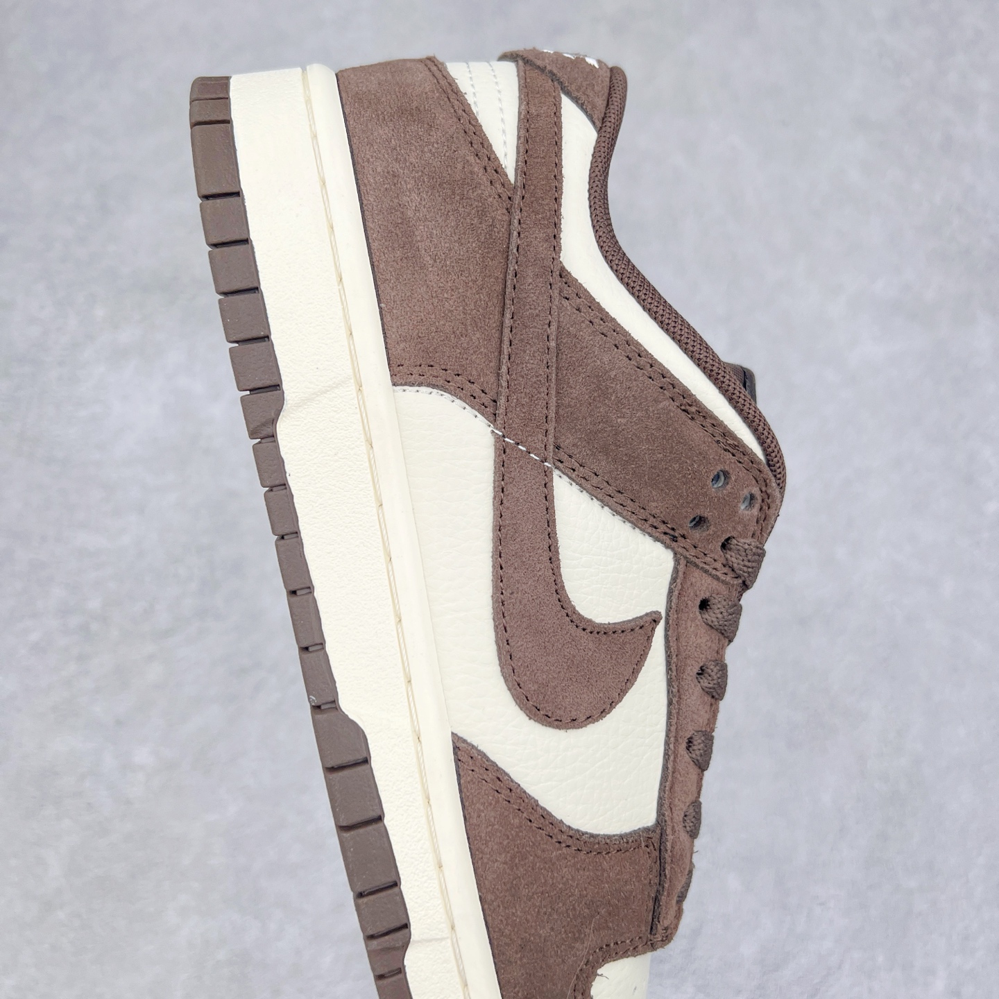 图片[6]-＃F版 NK Dunk Low 白棕色 FQ8249-104 性价比王者 极限压缩利润空间 超乎所想的高性价比 用料绝不含糊 原盒原配 正确耐磨橡胶大底 超高清洁度 全鞋零毛边皮料切割 全套原楦原模倾力打造完美版型 尺码：36 36.5 37.5 38 38.5 39 40 40.5 41 42 42.5 43 44 44.5 45 46 47.5-选品中心