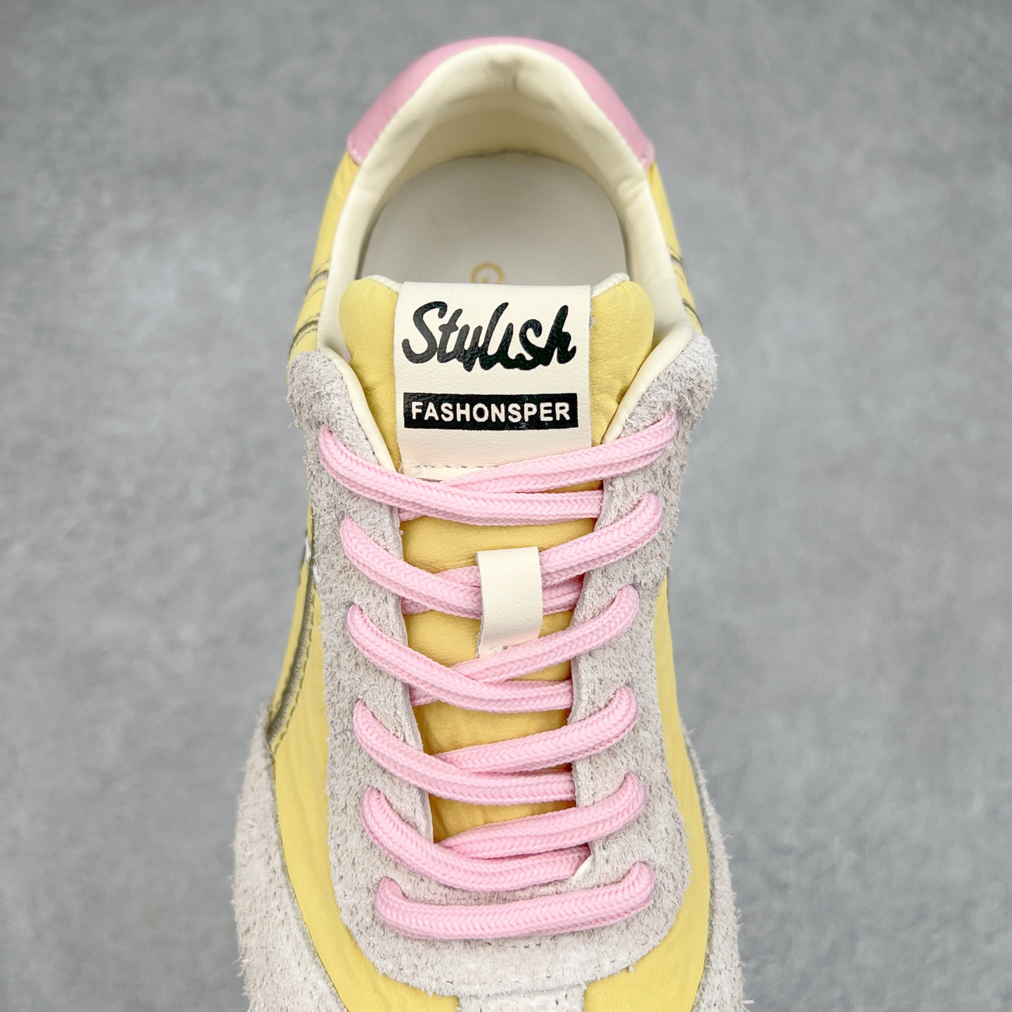 图片[5]-GG-CC德训鞋2.0系列阿甘复古风芭蕾舞鞋薄底百搭休闲运动鞋系列 #广东大厂品质 25ss春季新款 全手工拉帮工艺成型 反绒牛皮革拼接头层皮饰片鞋面材质 鞋身原装高密度防刮尼龙面料,极好柔软效果 双春日踏青舒适度和少女感 GGCC德训鞋界的白月光🌙 长时间走路和站立都不累脚 不管怎么搭配都好看 尺码：35 36 37 38 39 40-选品中心