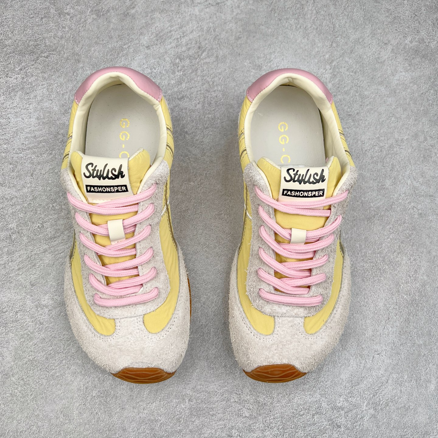 图片[2]-GG-CC德训鞋2.0系列阿甘复古风芭蕾舞鞋薄底百搭休闲运动鞋系列 #广东大厂品质 25ss春季新款 全手工拉帮工艺成型 反绒牛皮革拼接头层皮饰片鞋面材质 鞋身原装高密度防刮尼龙面料,极好柔软效果 双春日踏青舒适度和少女感 GGCC德训鞋界的白月光🌙 长时间走路和站立都不累脚 不管怎么搭配都好看 尺码：35 36 37 38 39 40-选品中心