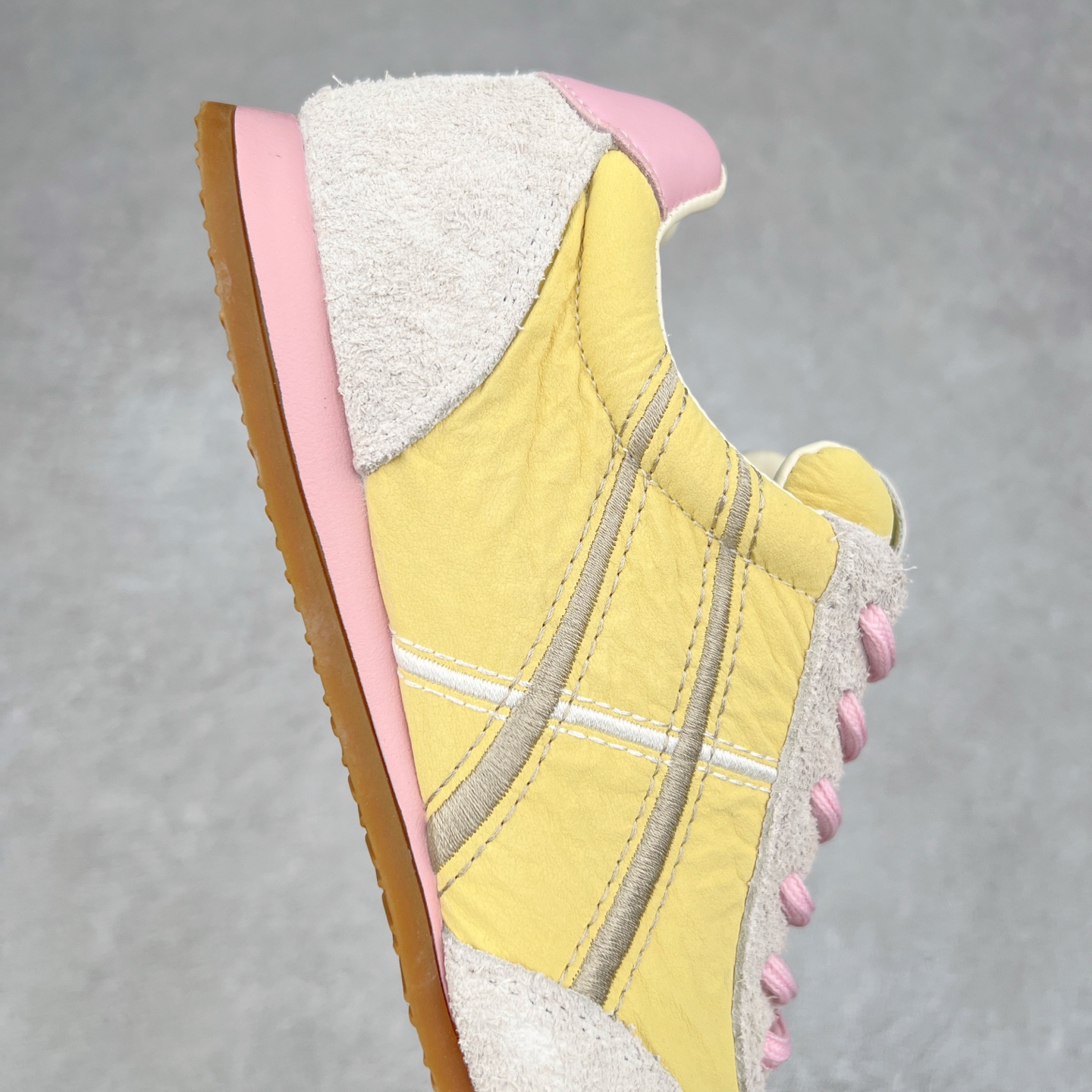 图片[6]-GG-CC德训鞋2.0系列阿甘复古风芭蕾舞鞋薄底百搭休闲运动鞋系列 #广东大厂品质 25ss春季新款 全手工拉帮工艺成型 反绒牛皮革拼接头层皮饰片鞋面材质 鞋身原装高密度防刮尼龙面料,极好柔软效果 双春日踏青舒适度和少女感 GGCC德训鞋界的白月光🌙 长时间走路和站立都不累脚 不管怎么搭配都好看 尺码：35 36 37 38 39 40-选品中心