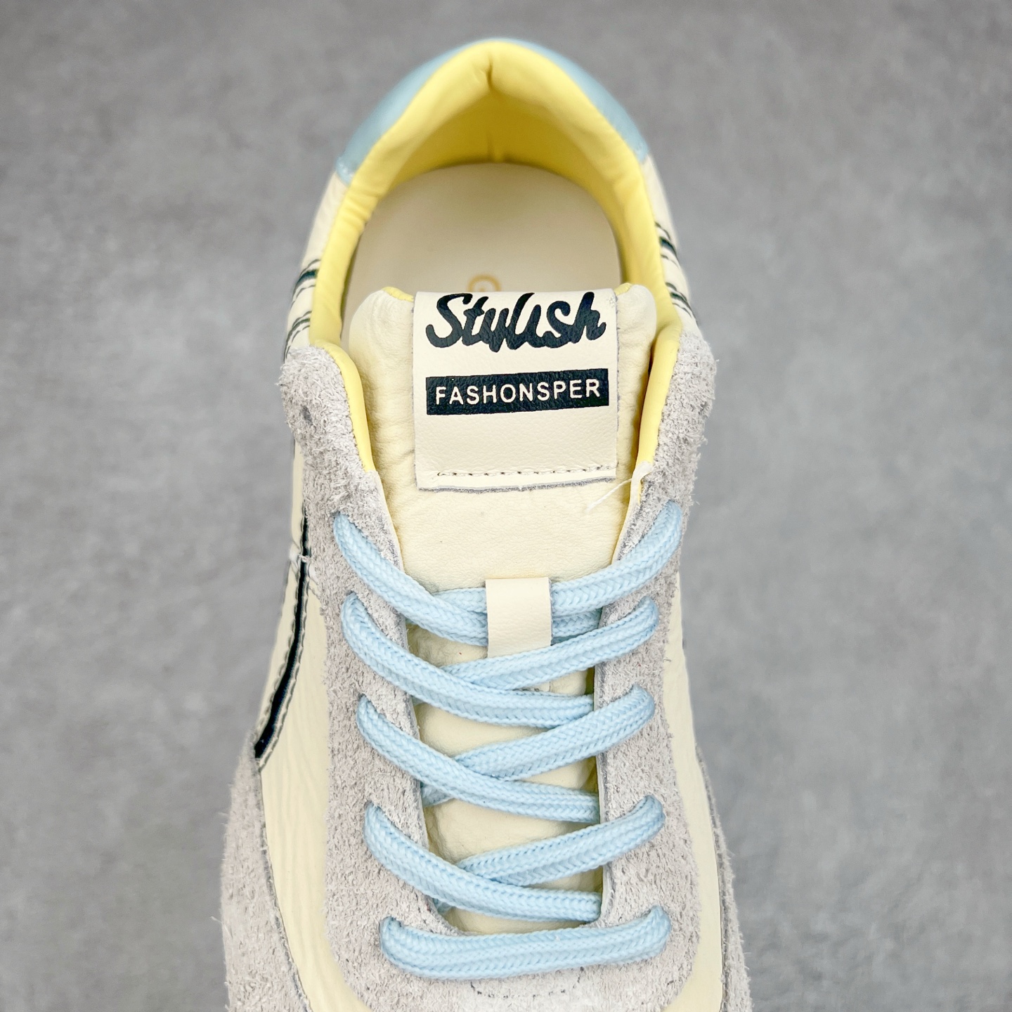 图片[5]-GG-CC德训鞋2.0系列阿甘复古风芭蕾舞鞋薄底百搭休闲运动鞋系列 #广东大厂品质 25ss春季新款 全手工拉帮工艺成型 反绒牛皮革拼接头层皮饰片鞋面材质 鞋身原装高密度防刮尼龙面料,极好柔软效果 双春日踏青舒适度和少女感 GGCC德训鞋界的白月光🌙 长时间走路和站立都不累脚 不管怎么搭配都好看 尺码：35 36 37 38 39 40-选品中心