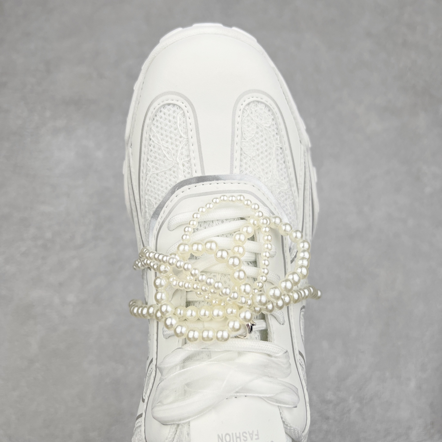 图片[4]-GG-CC Chunky Low休闲时尚运动厚底增高老爹鞋系列 广东大厂出品 完美细节 25ss春季新款厚底增高 大长腿 时髦look轻松定格 不费力展现率性氛围 高档银盒 酷帅机能风不规则设计大底 双鞋带拼色造型设计 轻便舒适百搭 GGcc厚底增高简直就是小个子的快乐! 不管怎么搭都好看~ 尺码：35 36 37 38 39 40-选品中心