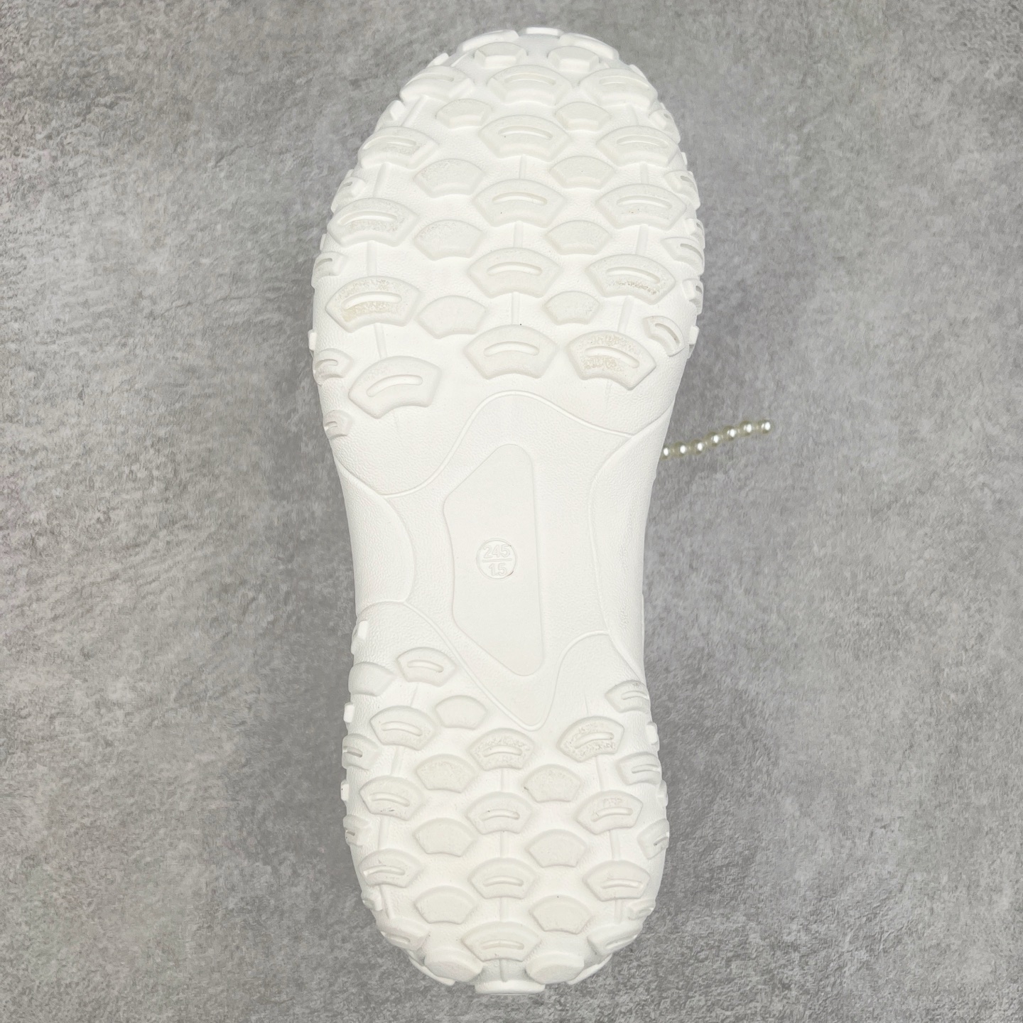 图片[9]-GG-CC Chunky Low休闲时尚运动厚底增高老爹鞋系列 广东大厂出品 完美细节 25ss春季新款厚底增高 大长腿 时髦look轻松定格 不费力展现率性氛围 高档银盒 酷帅机能风不规则设计大底 双鞋带拼色造型设计 轻便舒适百搭 GGcc厚底增高简直就是小个子的快乐! 不管怎么搭都好看~ 尺码：35 36 37 38 39 40-选品中心