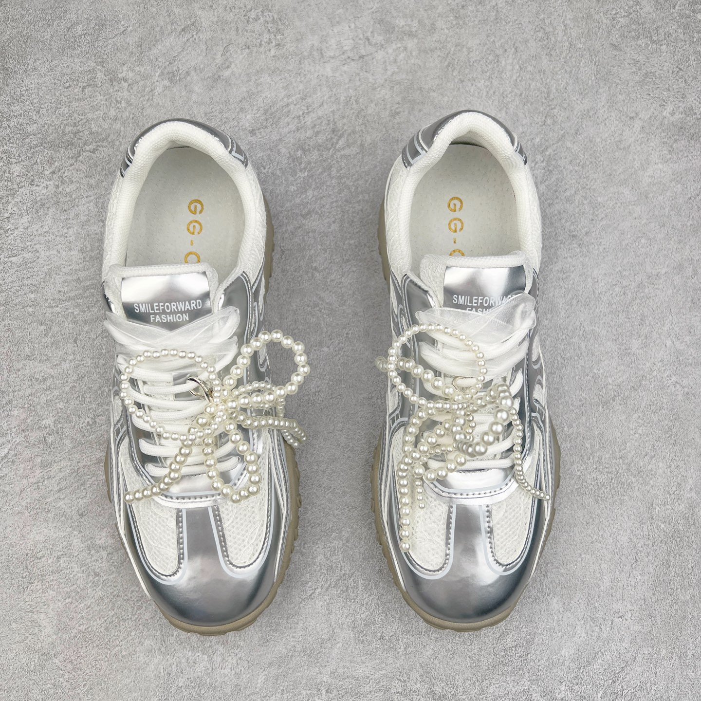 图片[2]-GG-CC Chunky Low休闲时尚运动厚底增高老爹鞋系列 广东大厂出品 完美细节 25ss春季新款厚底增高 大长腿 时髦look轻松定格 不费力展现率性氛围 高档银盒 酷帅机能风不规则设计大底 双鞋带拼色造型设计 轻便舒适百搭 GGcc厚底增高简直就是小个子的快乐! 不管怎么搭都好看~ 尺码：35 36 37 38 39 40-选品中心