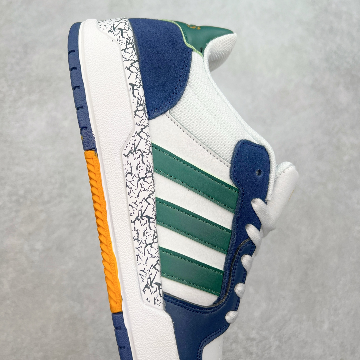 图片[6]-AD Neo Entrap Low 追赶系列轻便休闲运动百搭板鞋 实拍调校N版已经零色差零失真 百分百还原实物色彩所见即所得 不存在货不对板色差等低级问题 选购参考实物拍摄 不混卖不参货 只用心做好货严格选品 承诺混一赔十 尺码：36 36.5 37.5 38 38.5 39 40 40.5 41 42 42.5 43 44 44.5 45-选品中心