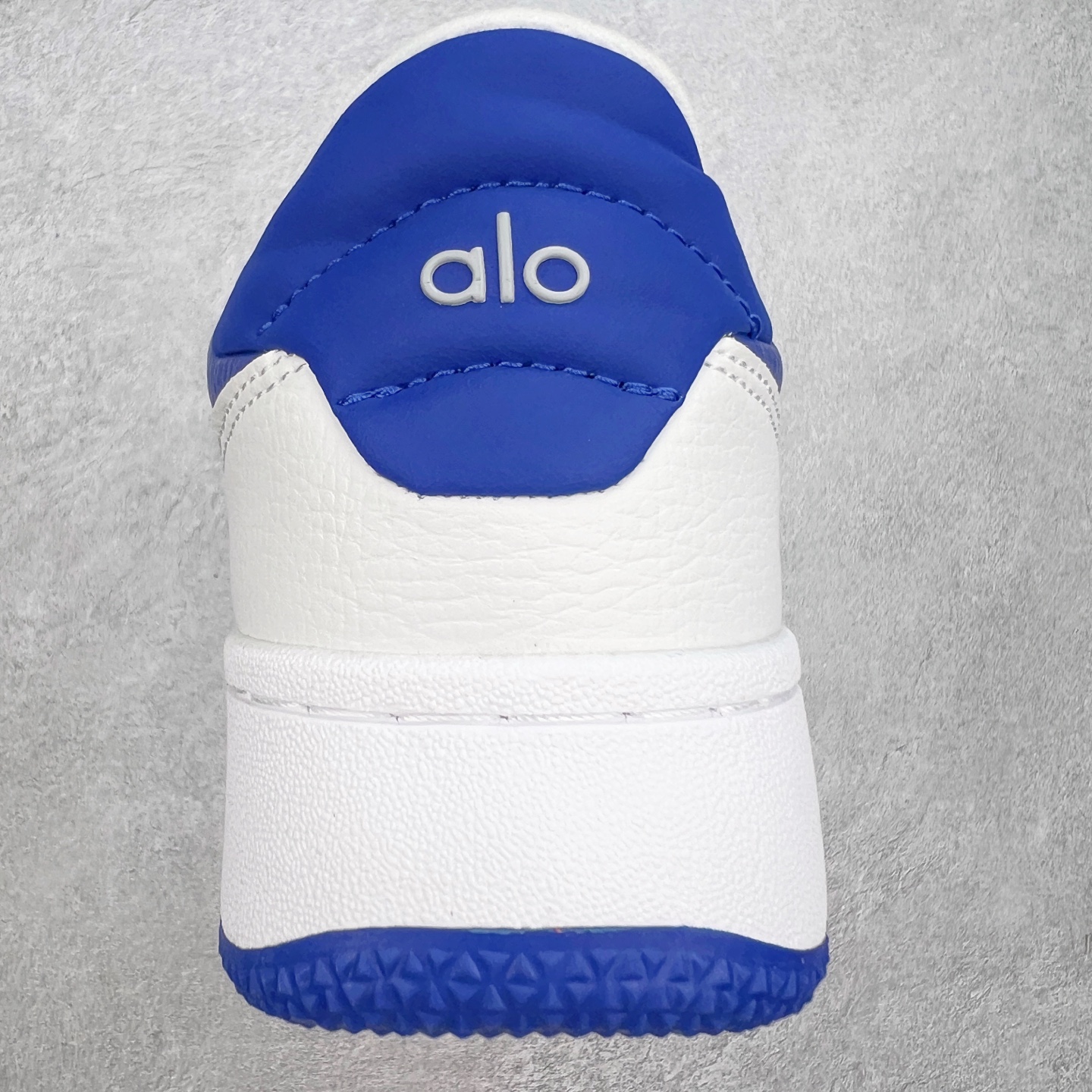 图片[8]-Alo yoga 易梦玲 Jisoo智秀 等多位明星同款上脚 主打各大平台外贸主推大厂采购原材料多处细节一步到位 生产细节 没得说 一款随意搭配的都好看的鞋子aIo采用增高4cm 主打熊猫色 春夏秋冬四季款 舒适简约板鞋 TPU防滑耐磨鞋底 #alo #alo女孩 #AIo #健身穿搭 #鞋子推荐 #板鞋 尺码：35 36 37 38 39 40-选品中心