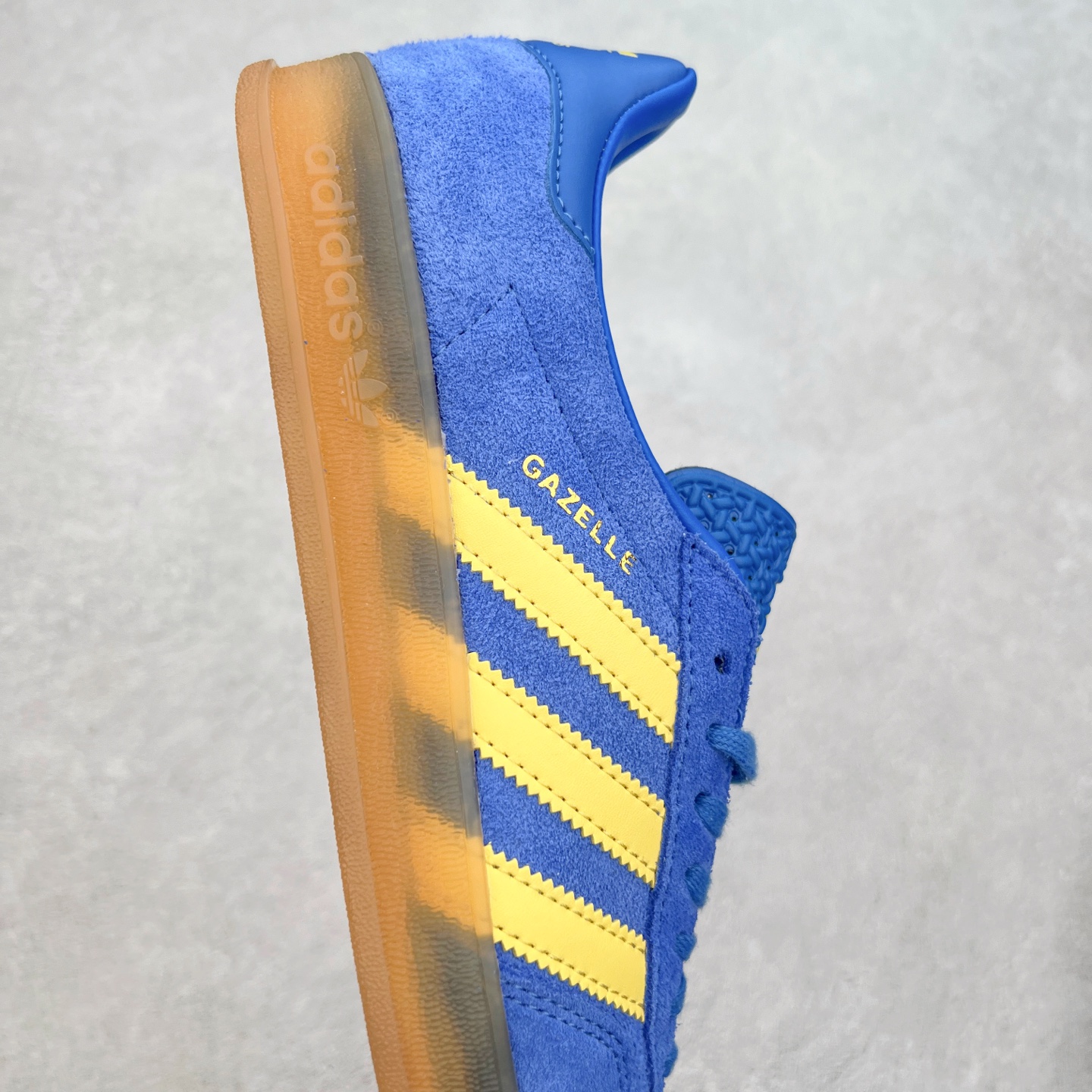 图片[6]-AD Gazelle Indoor Trainers 羚羊内训系列低帮复古百搭休闲运动德训风板鞋 JQ2691 90年代经典的复刻版！自60年代以足球训练鞋面世以来,Gazelle就以其经典设计席卷全球。1991年版本的复刻,再造经典Gazelle。采用皮革打造,搭配浊色细节,让这款经典更加简约。尺码：36 36⅔ 37⅓ 38 38⅔ 39⅓ 40 40⅔ 41⅓ 42 42⅔ 43⅓ 44⅓ 44⅔ 45-选品中心