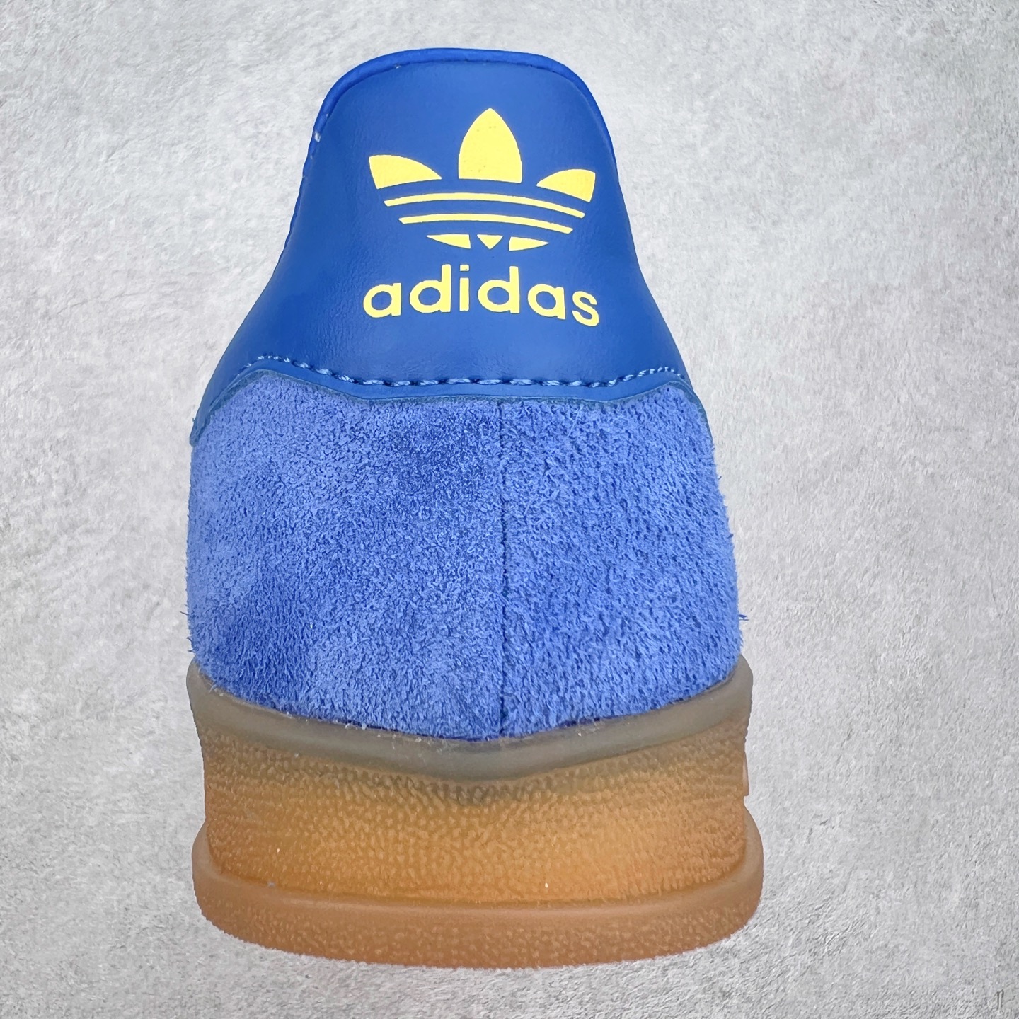 图片[8]-AD Gazelle Indoor Trainers 羚羊内训系列低帮复古百搭休闲运动德训风板鞋 JQ2691 90年代经典的复刻版！自60年代以足球训练鞋面世以来,Gazelle就以其经典设计席卷全球。1991年版本的复刻,再造经典Gazelle。采用皮革打造,搭配浊色细节,让这款经典更加简约。尺码：36 36⅔ 37⅓ 38 38⅔ 39⅓ 40 40⅔ 41⅓ 42 42⅔ 43⅓ 44⅓ 44⅔ 45-选品中心