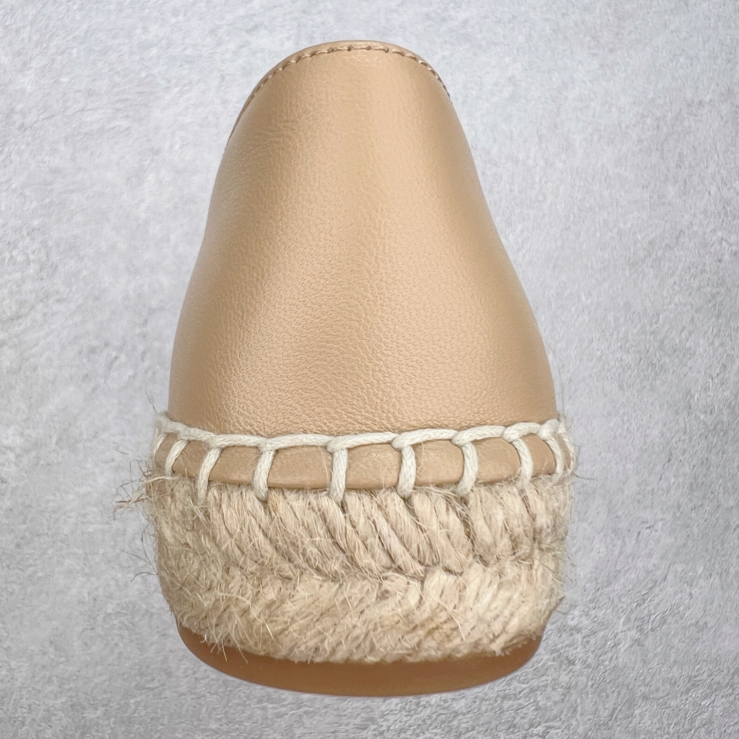 图片[8]-＃纯原 CHANEL 香奈儿经典款 小香渔夫鞋 万年长青款 各路网红单品 春夏百搭款 牛仔裤 短裤轻松驾驭 原版一比一开模 99%还原正品100针麻绳上线，双双纯手工品质保证 原单进口羊皮 内里垫脚均为柔软绵羊皮 天然麻绳配透明橡胶大底 专柜统一包装。 脚背高/或者宽 建议选大一码 尺码：35 36 37 38 39 40-选品中心