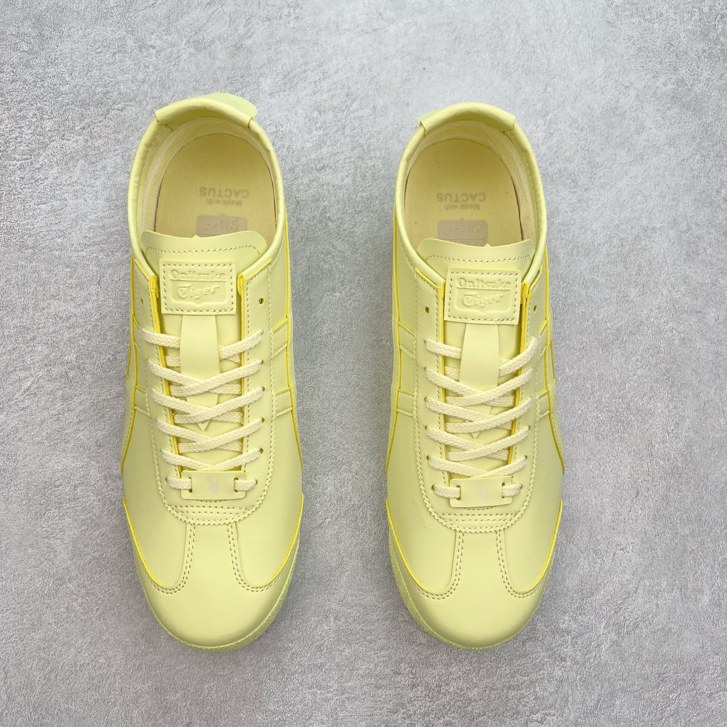 图片[2]-＃C版 Asics Onitsuka Tiger MEXICO 66 亚瑟士鬼冢虎复古经典板鞋 CNY 龙年限定 白红 市场王者选手 海外订单工厂出品 长期生产补货永不断码 超成熟稳定的做工品控 原装全套纸板楦头开发 原汁原味 完美呈现版型 私模正确鞋底咬花纹路 一比一鞋头弧度高度鞋身弧度 绝不口嗨 细节品控鞋型随意秒杀市面 原档咬花纹路私模大底 一个单元有六个三角形 总体形拼接呈现花瓣状 官方四联吊牌 原装Ortholite轻量化鞋垫 原盒原配 质保卡 说明书 钢印防尘纸 纸板中底带钢印 乳胶组合鞋垫 支持全方位的对比专柜 产品从款式颜色造型上体现出追求舒适和细节的完美 鞋类更是推崇手工制作的严谨与完美 融舒适性与可穿性的设计风格 注重细节的完美和别致魅力 既保持稳重 又不失轻松的时尚感 尺码：36 37 37.5 38 39 39.5 40 40.5 41.5 42 42.5 43.5 44 45-选品中心