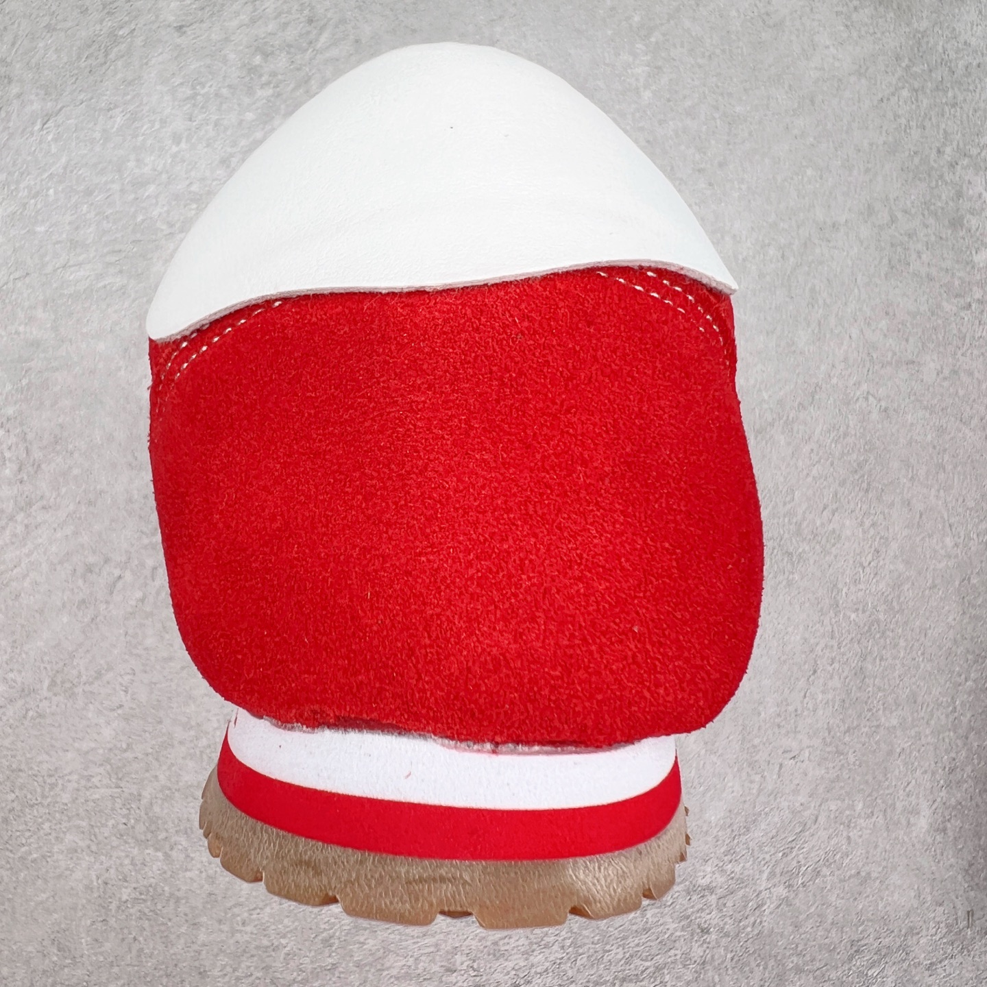 图片[8]-Vans Super Low Pro 红色 范斯官方 复古薄底德训鞋 以经典 Vans Serio 为灵感，全新复刻 Style 84。EVA 泡沫鞋垫与橡胶华夫底强强联合，柔软鞋舌与轻薄内里默契加持，薄底也能拥有舒适脚感。自带复古感，鞋体更轻便，脚感更加舒适，春夏必备鞋品，简单又舒适的复古薄底鞋，张扬热烈的红❤️日常搭配亮眼吸睛! 货号：VN000D83IZQ 尺码：35 36 36.5 37 38 38.5 39 40 40.5 41 42 42.5 43 44 45-选品中心