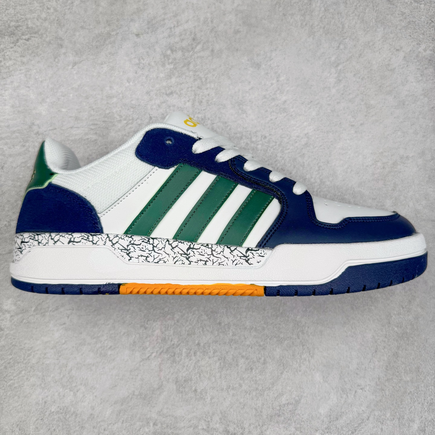 AD Neo Entrap Low 追赶系列轻便休闲运动百搭板鞋 实拍调校N版已经零色差零失真 百分百还原实物色彩所见即所得 不存在货不对板色差等低级问题 选购参考实物拍摄 不混卖不参货 只用心做好货严格选品 承诺混一赔十 尺码:36 36.5 37.5 38 38.5 39 40 40.5 41 42 42.5 43 44 44.5 45-选品中心