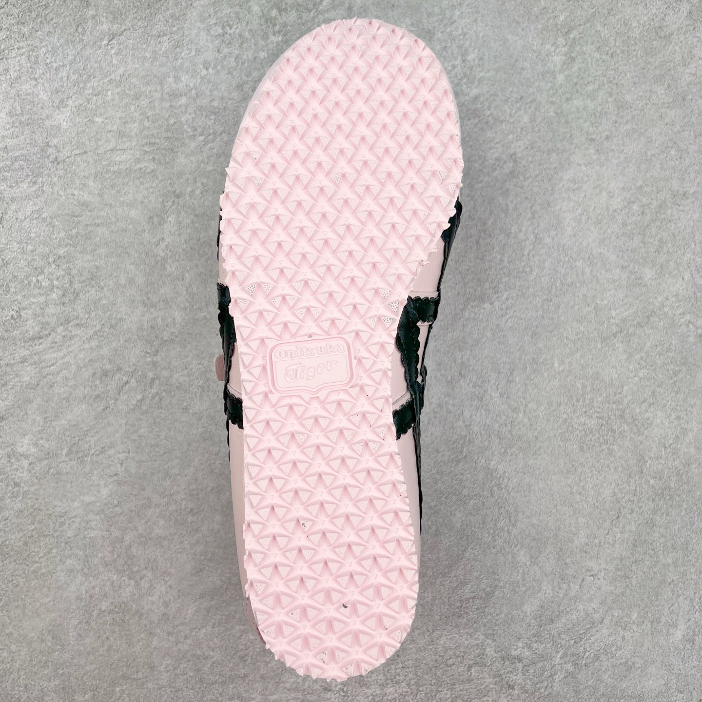 图片[9]-Patou x Onitsuka Tiger 鬼冢虎 MEXICO 66 BALLERINA WHITE/COTTON CANDY 舒适百搭 平跟 玛丽珍鞋 女款 白粉色 实拍调校N版已经零色差零失真 百分百还原实物色彩所见即所得 不存在货不对板色差等低级问题 选购参考实物拍摄 不混卖不参货 只用心做好货严格选品 承诺混一赔十 尺码：36 36.5 37.5 38 38.5 39 40 40.5 41 42 42.5 43 44 44.5 45-选品中心