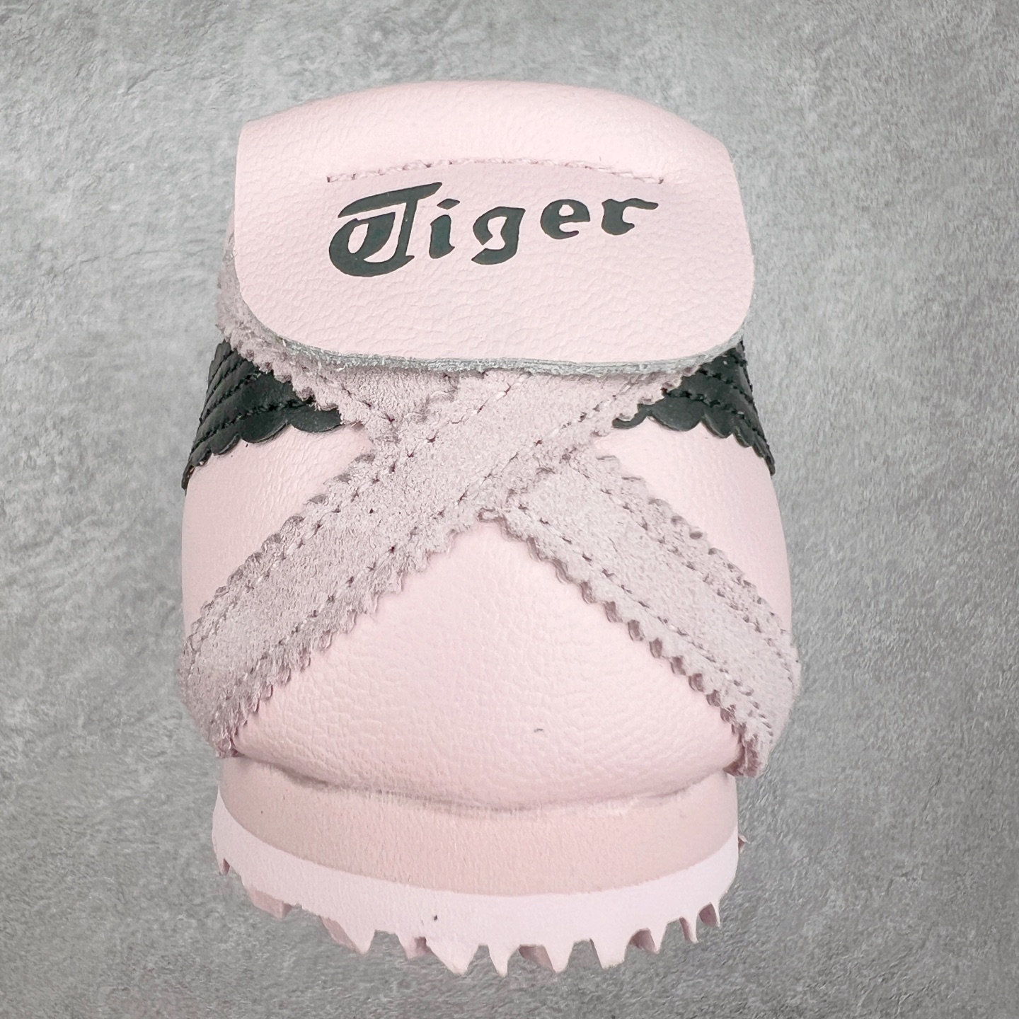 图片[8]-Patou x Onitsuka Tiger 鬼冢虎 MEXICO 66 BALLERINA WHITE/COTTON CANDY 舒适百搭 平跟 玛丽珍鞋 女款 白粉色 实拍调校N版已经零色差零失真 百分百还原实物色彩所见即所得 不存在货不对板色差等低级问题 选购参考实物拍摄 不混卖不参货 只用心做好货严格选品 承诺混一赔十 尺码：36 36.5 37.5 38 38.5 39 40 40.5 41 42 42.5 43 44 44.5 45-选品中心