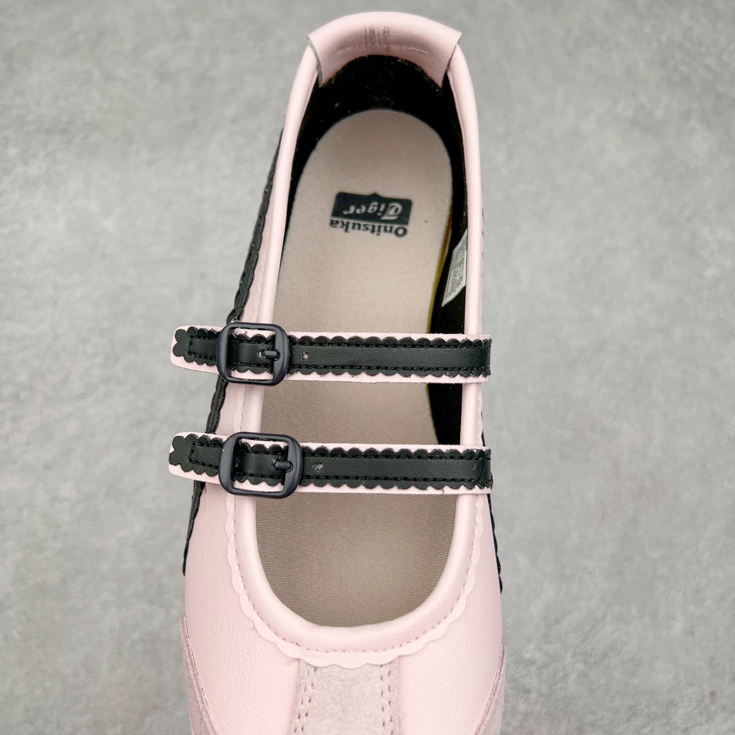 图片[5]-Patou x Onitsuka Tiger 鬼冢虎 MEXICO 66 BALLERINA WHITE/COTTON CANDY 舒适百搭 平跟 玛丽珍鞋 女款 白粉色 实拍调校N版已经零色差零失真 百分百还原实物色彩所见即所得 不存在货不对板色差等低级问题 选购参考实物拍摄 不混卖不参货 只用心做好货严格选品 承诺混一赔十 尺码：36 36.5 37.5 38 38.5 39 40 40.5 41 42 42.5 43 44 44.5 45-选品中心