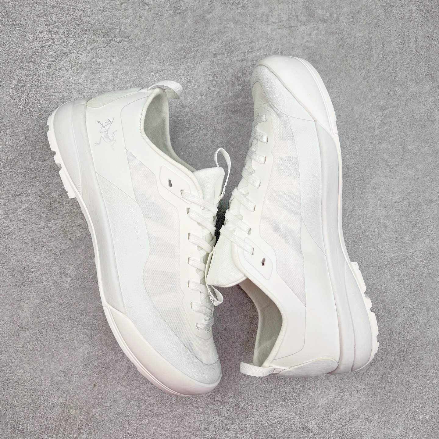 图片[3]-＃HP Arcteryx Konseal Lt 始祖鸟舒适百搭防滑耐磨低帮登山鞋 Arcteryx中文名始祖鸟 加拿大户外服饰品牌 1989年创立于加拿大温哥华 始祖鸟来自加拿大海岸山脉 植根高山的专业户外品牌 始终秉承对精湛设计和工艺孜孜以求的准则 从1989年创立至今 Arcteryx始终不断在产品设计与做工上不惜工本 以满足始祖鸟的标准 品质、设计以及精简的理念造就了其良好的性能 并能满足严苛环境下的使用需求 尺码：36 37 38 39 40 41 42 43 44-选品中心