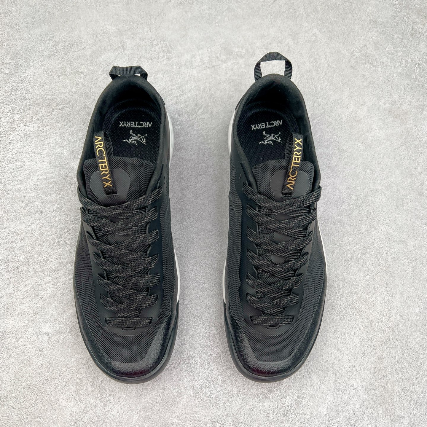 图片[2]-＃HP Arcteryx Konseal Lt 始祖鸟舒适百搭防滑耐磨低帮登山鞋 Arcteryx中文名始祖鸟 加拿大户外服饰品牌 1989年创立于加拿大温哥华 始祖鸟来自加拿大海岸山脉 植根高山的专业户外品牌 始终秉承对精湛设计和工艺孜孜以求的准则 从1989年创立至今 Arcteryx始终不断在产品设计与做工上不惜工本 以满足始祖鸟的标准 品质、设计以及精简的理念造就了其良好的性能 并能满足严苛环境下的使用需求 尺码：36 37 38 39 40 41 42 43 44-选品中心