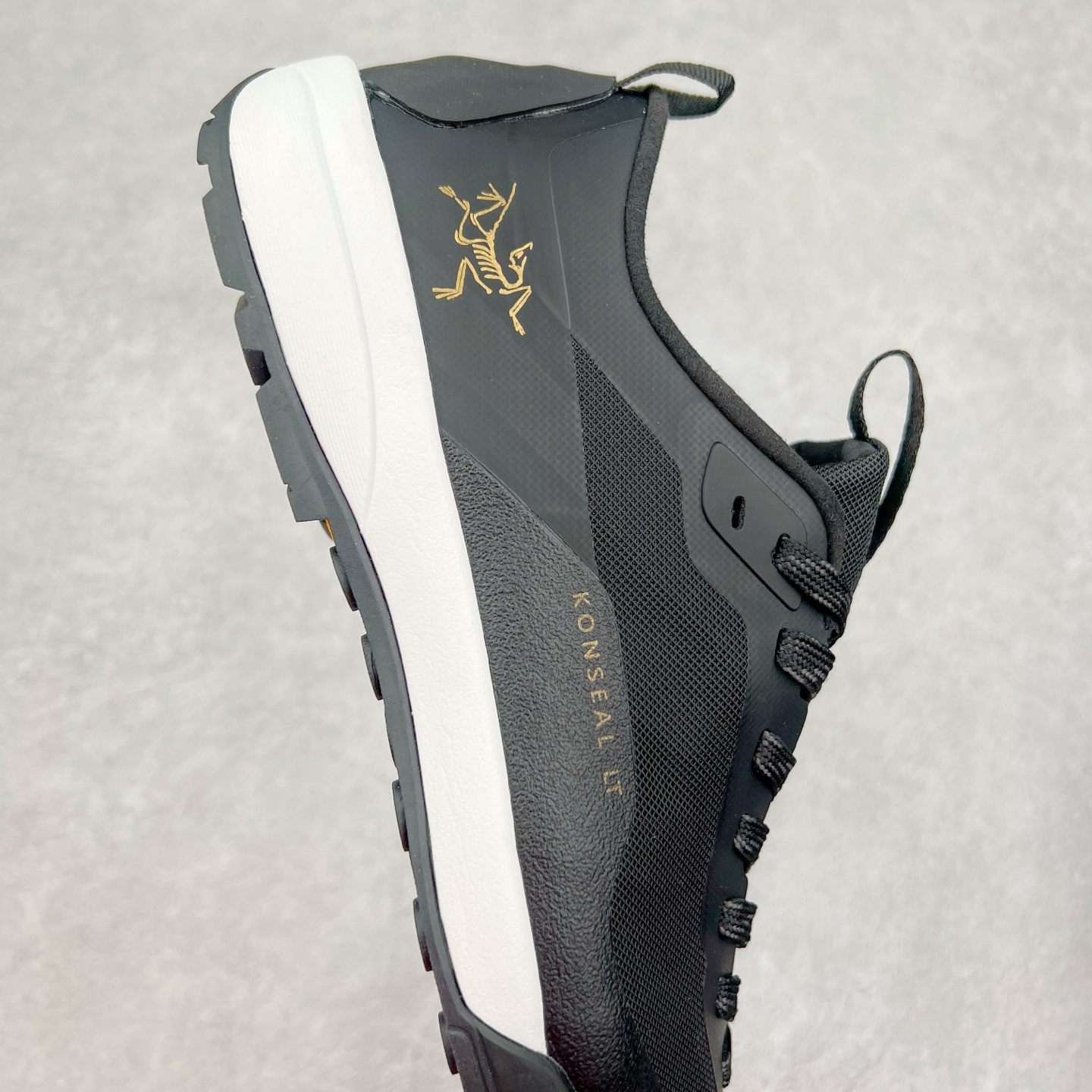 图片[6]-＃HP Arcteryx Konseal Lt 始祖鸟舒适百搭防滑耐磨低帮登山鞋 Arcteryx中文名始祖鸟 加拿大户外服饰品牌 1989年创立于加拿大温哥华 始祖鸟来自加拿大海岸山脉 植根高山的专业户外品牌 始终秉承对精湛设计和工艺孜孜以求的准则 从1989年创立至今 Arcteryx始终不断在产品设计与做工上不惜工本 以满足始祖鸟的标准 品质、设计以及精简的理念造就了其良好的性能 并能满足严苛环境下的使用需求 尺码：36 37 38 39 40 41 42 43 44-选品中心