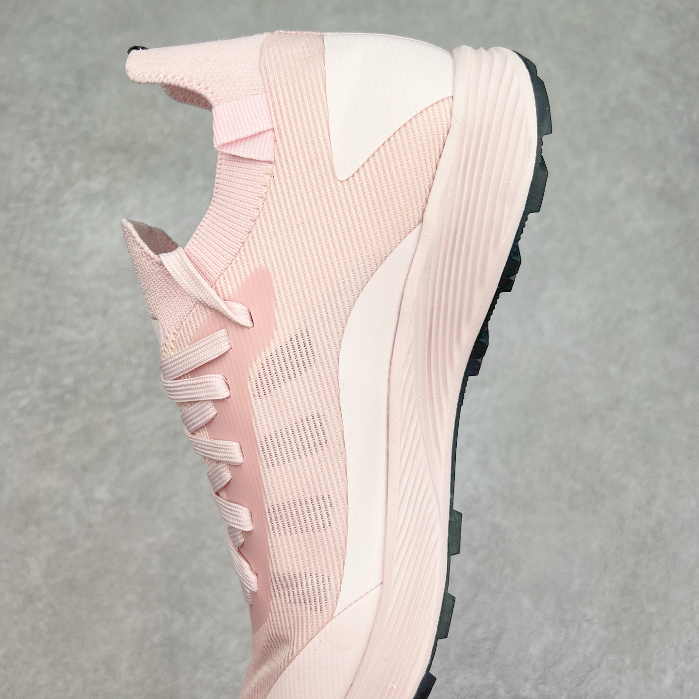 图片[7]-＃HP Arcteryx Norvan SL 3 始祖鸟时尚舒适防滑透气轻便低帮跑步鞋 Arcteryx中文名始祖鸟 加拿大户外服饰品牌 1989年创立于加拿大温哥华 始祖鸟来自加拿大海岸山脉 植根高山的专业户外品牌 始终秉承对精湛设计和工艺孜孜以求的准则 从1989年创立至今 Arcteryx始终不断在产品设计与做工上不惜工本 以满足始祖鸟的标准 品质、设计以及精简的理念造就了其良好的性能 并能满足严苛环境下的使用需求 尺码：40 41 42 43 44 45-选品中心