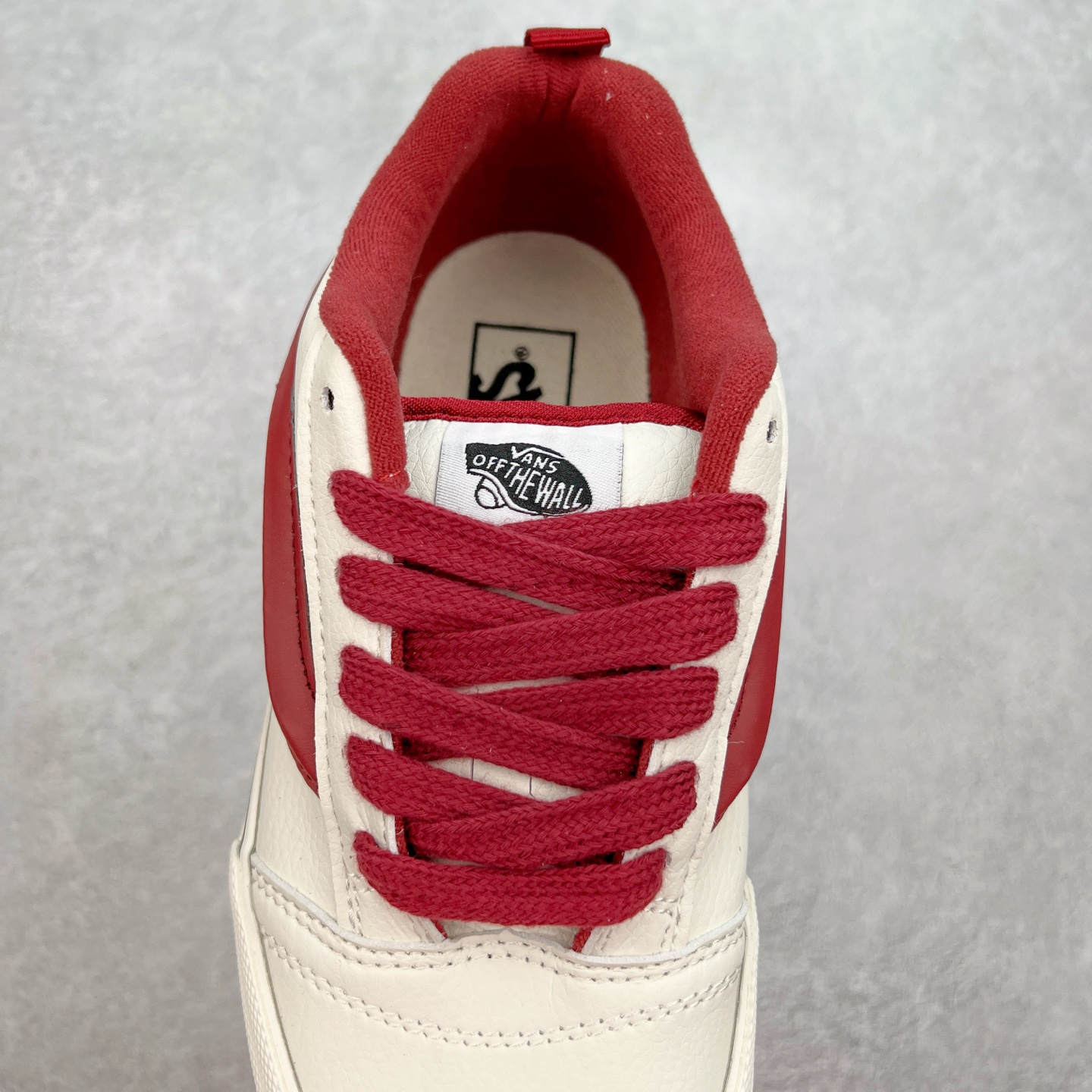 图片[5]-Vans Knu Skool 白红 官方新款 复古休闲胖胖面包鞋 肥胖版大LOGO原版全皮猪八面料 尺码：35 36 36.5 37 38 38.5 39 40 40.5 41 42 42.5 43 44 45 工艺：硫化1：1（重量1：1、真标、原钢印、材质标、鞋型标、合格证）-选品中心