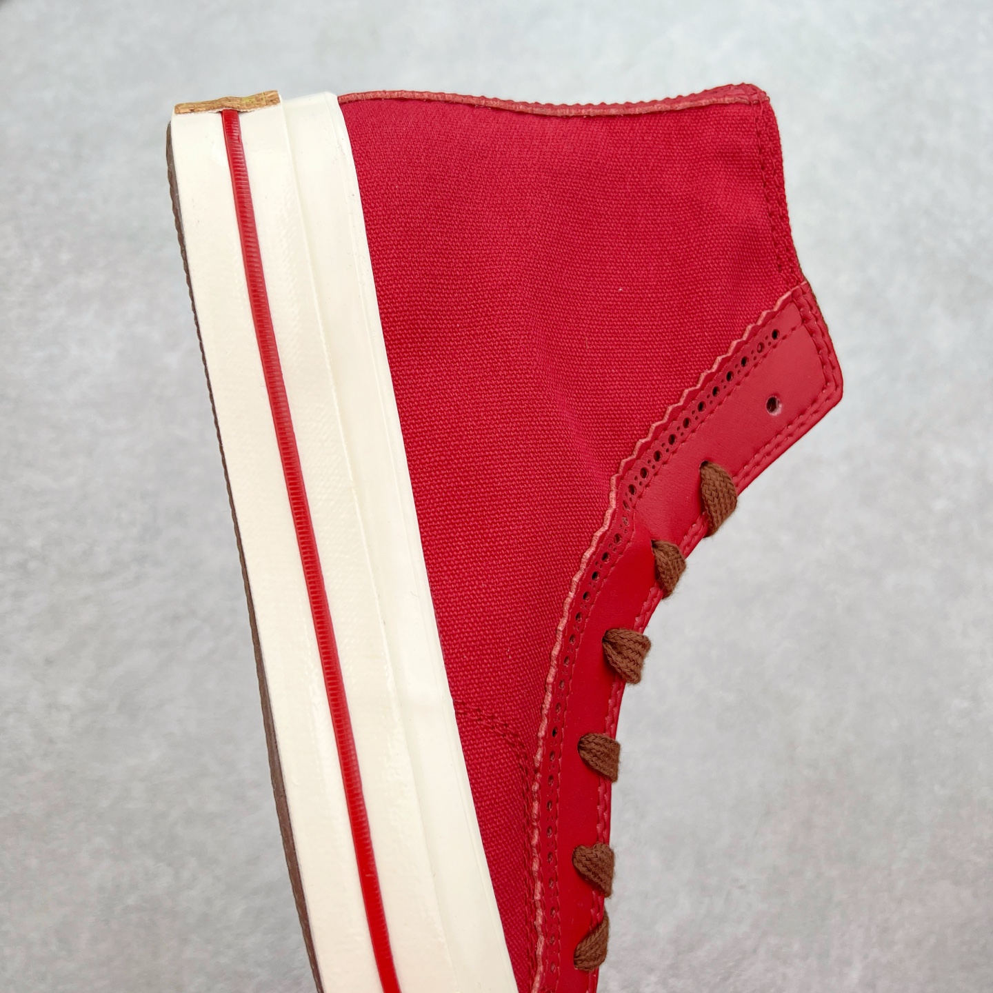 图片[6]-Converse Chuck 1970s 拼接复古红 经典70s鞋型 皮质与帆布拼接 高级感十足 搭配红酒软木塞Logo标设计 设计感拉满 货号：A12460C 尺码：35 36 36.5 37 37.5 38 39 39.5 40 41 41.5 42 42.5 43 44-选品中心