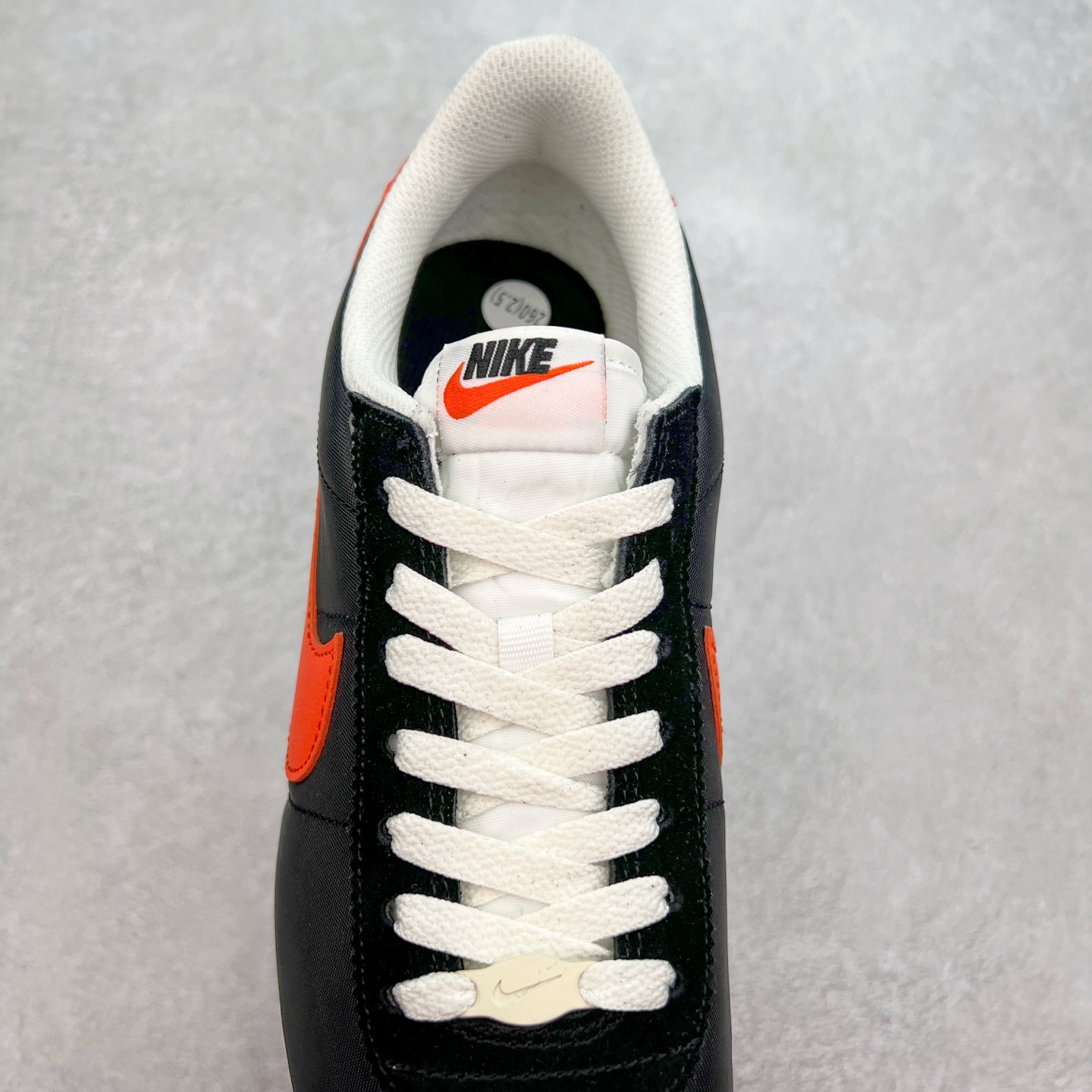 图片[5]-＃JC纯原 NK Classic Cortez Leather 阿甘复古初代皮革慢跑鞋 HF0263-003 实体平台指令订单 全套原纸板楦头开发 原厂数据大底磨具 一比一鞋头弧度高度鞋身弧度 细节品控鞋型随意对比 正确烫金高频细节 公司级标准检验QC 区分市面一切版本 完美复刻阿甘复古鞋型 尺码：35.5 36 36.5 37.5 38 38.5 39 40 40.5 41 42 42.5 43 44 45-选品中心